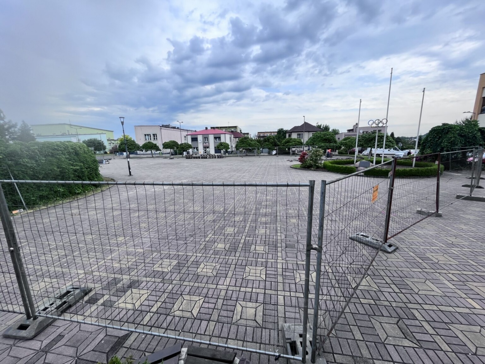 Zdjęcie w galerii na portalu naszwodzislaw.com: Koniec z betonozą w Radlinie wiadomości z regionu