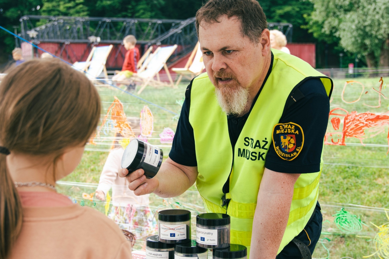 Zdjęcie w galerii na portalu naszwodzislaw.com: Edukowali ekologicznie poprzez zabawę [FOTO] wiadomości z regionu