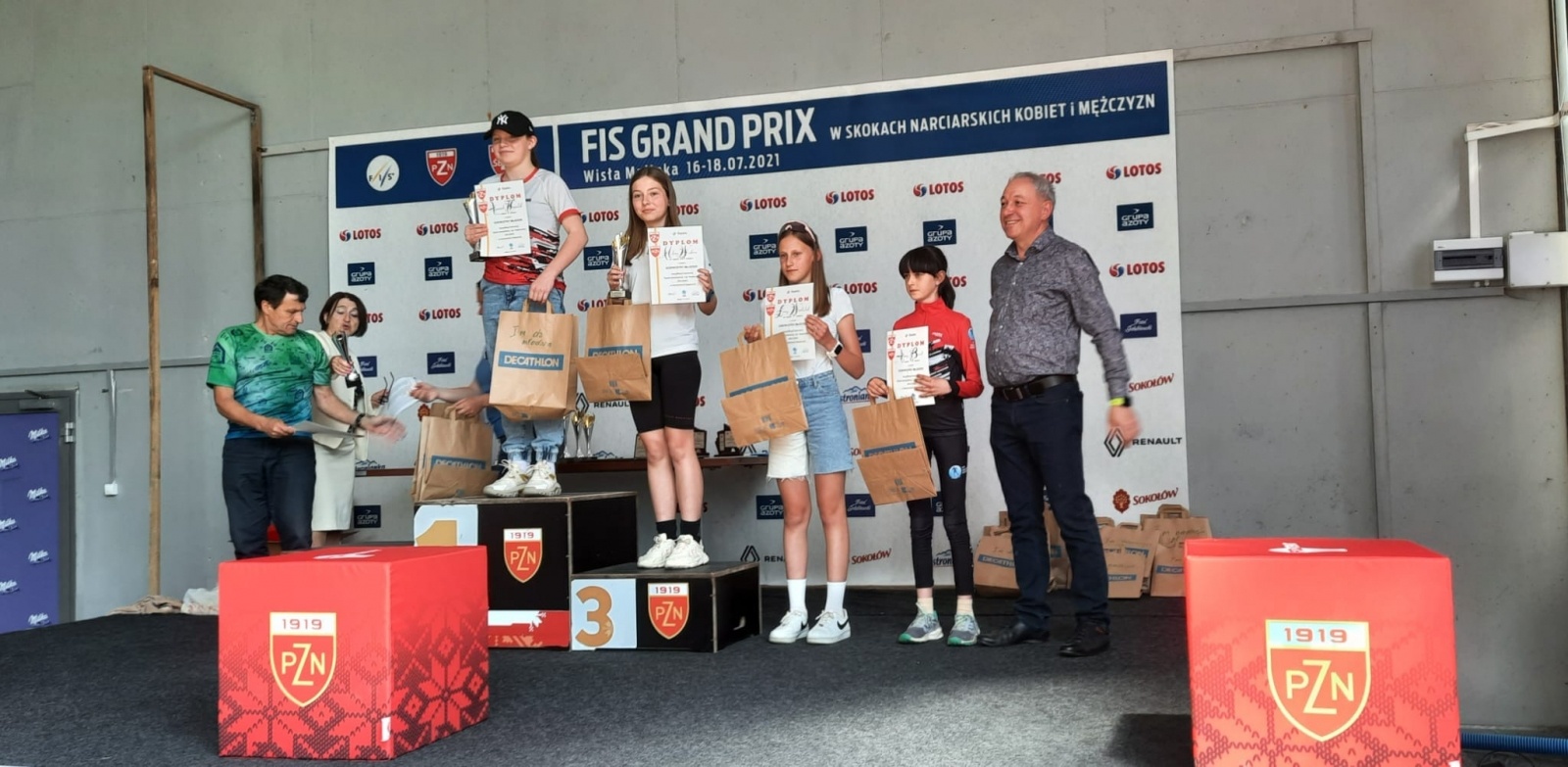 Zdjęcie w galerii na portalu naszwodzislaw.com: Narciarze z Wodzisławia Śląskiego z nagrodami w Wiśle wiadomości z regionu