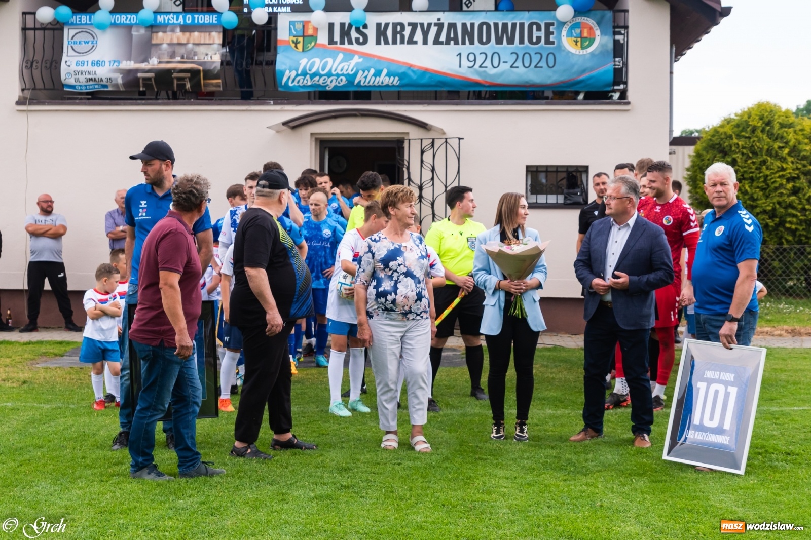 Zdjęcie w galerii na portalu naszwodzislaw.com: O mistrzostwie zdecyduje ostatnia kolejka. Państwo Kubikowie z podziękowaniami [FOTO] wiadomości z regionu