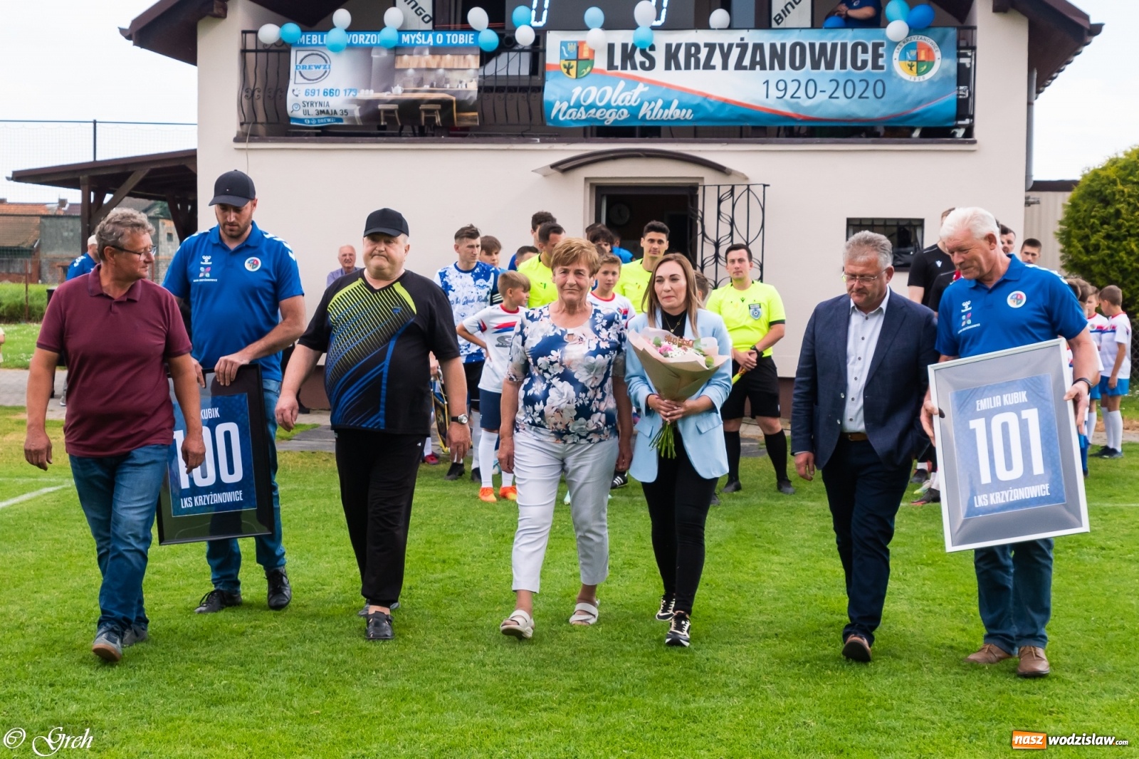 Zdjęcie w galerii na portalu naszwodzislaw.com: O mistrzostwie zdecyduje ostatnia kolejka. Państwo Kubikowie z podziękowaniami [FOTO] wiadomości z regionu