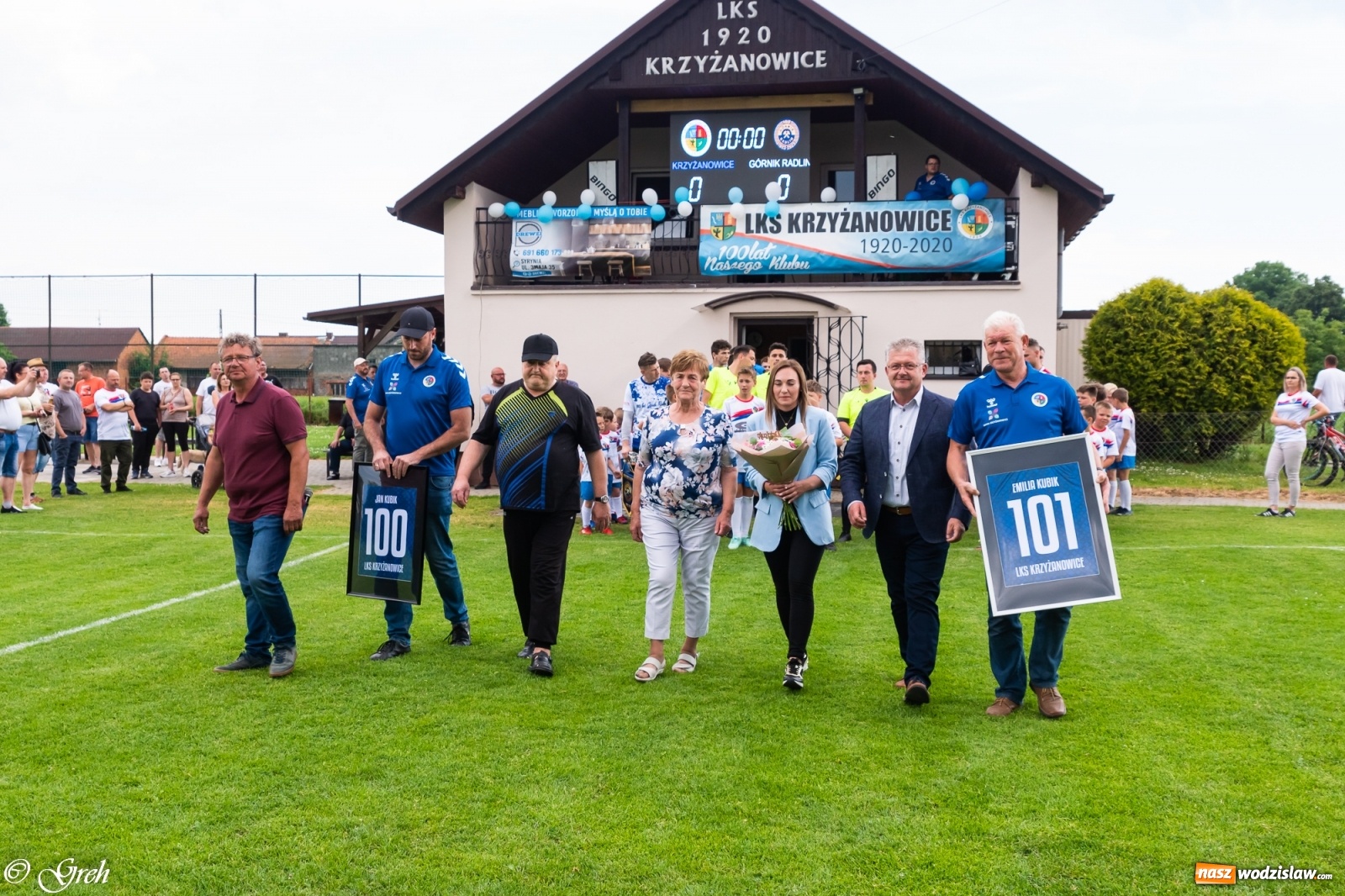 Zdjęcie w galerii na portalu naszwodzislaw.com: O mistrzostwie zdecyduje ostatnia kolejka. Państwo Kubikowie z podziękowaniami [FOTO] wiadomości z regionu