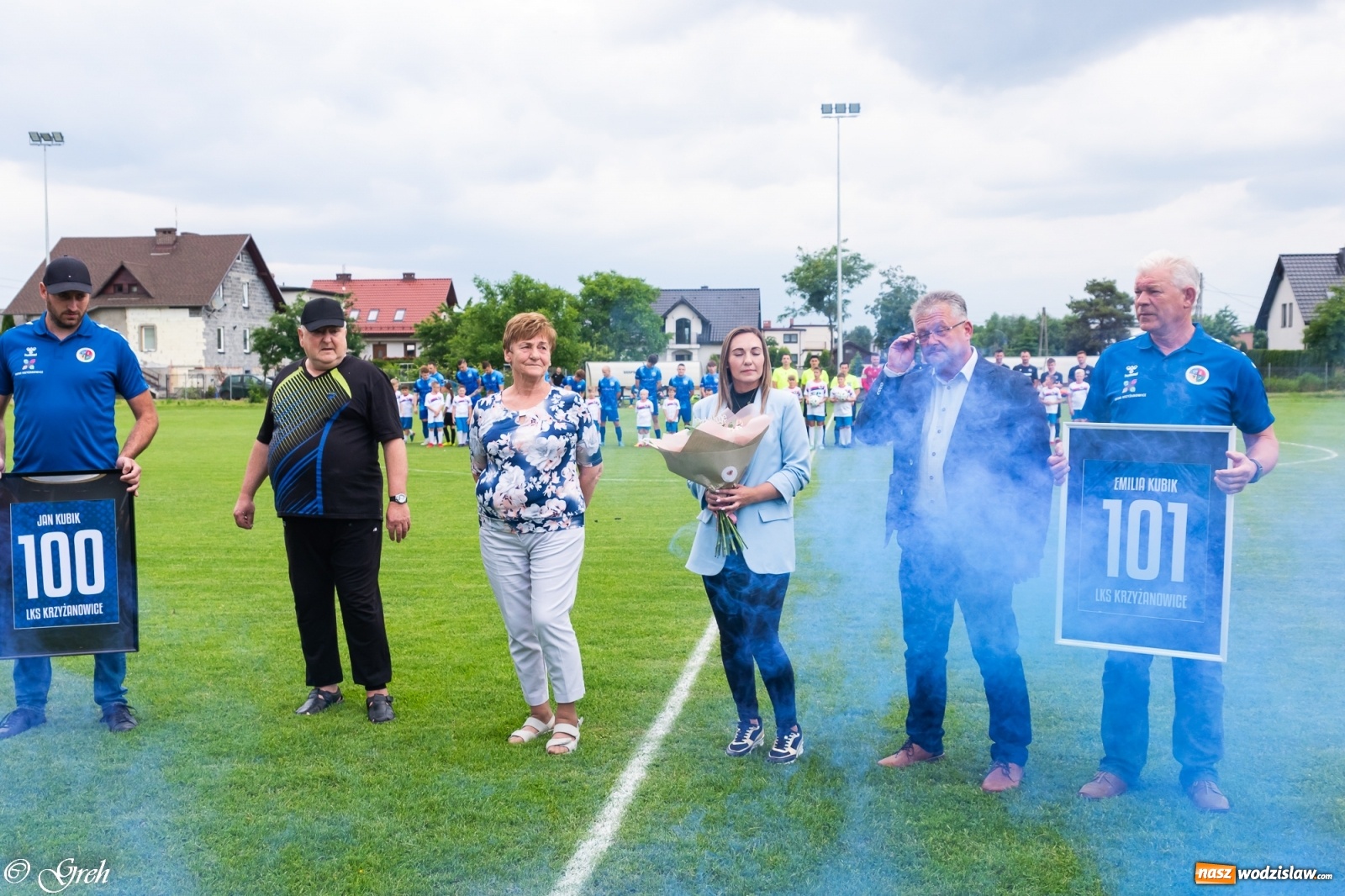 Zdjęcie w galerii na portalu naszwodzislaw.com: O mistrzostwie zdecyduje ostatnia kolejka. Państwo Kubikowie z podziękowaniami [FOTO] wiadomości z regionu