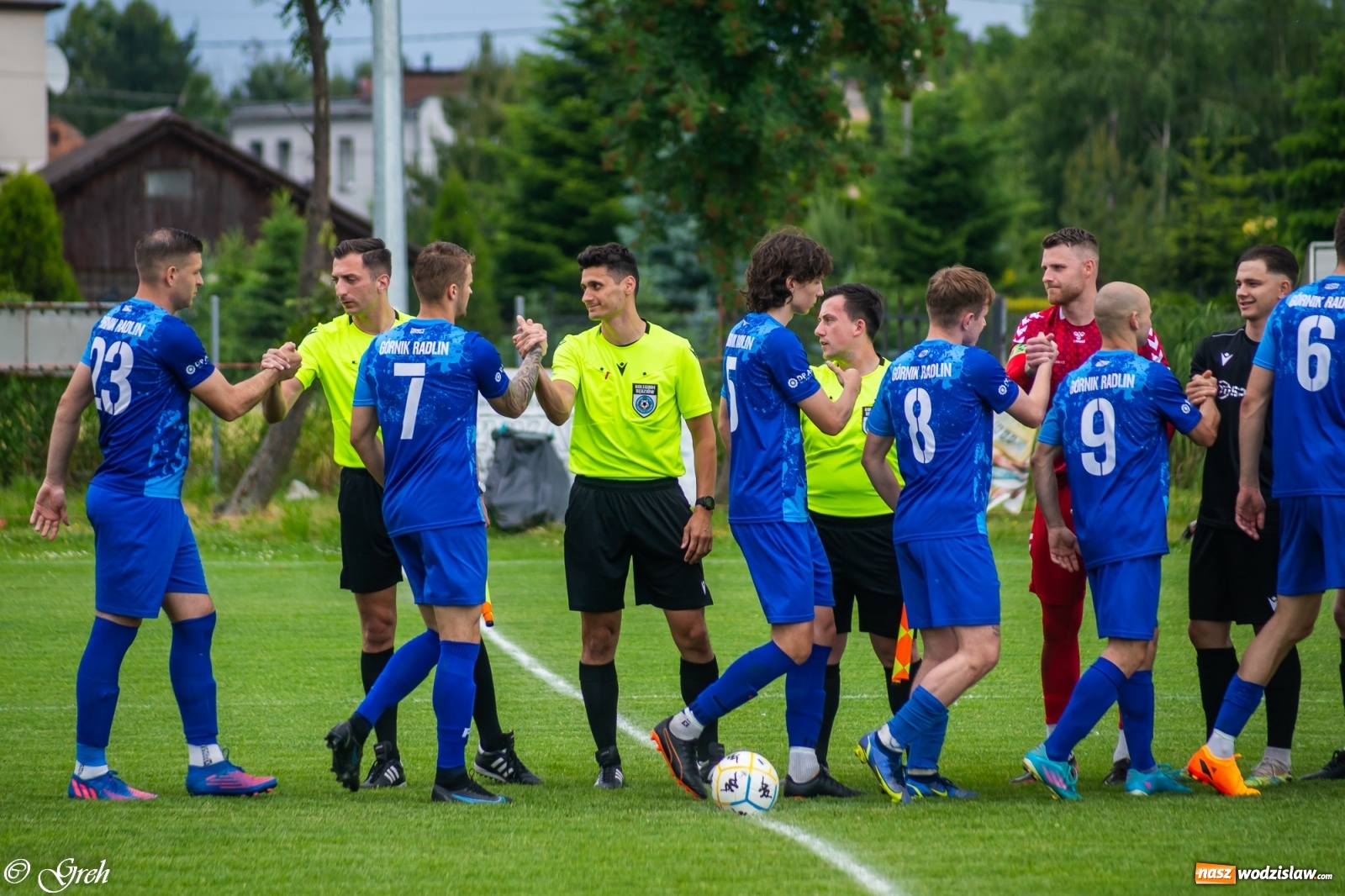 Zdjęcie w galerii na portalu naszwodzislaw.com: O mistrzostwie zdecyduje ostatnia kolejka. Państwo Kubikowie z podziękowaniami [FOTO] wiadomości z regionu