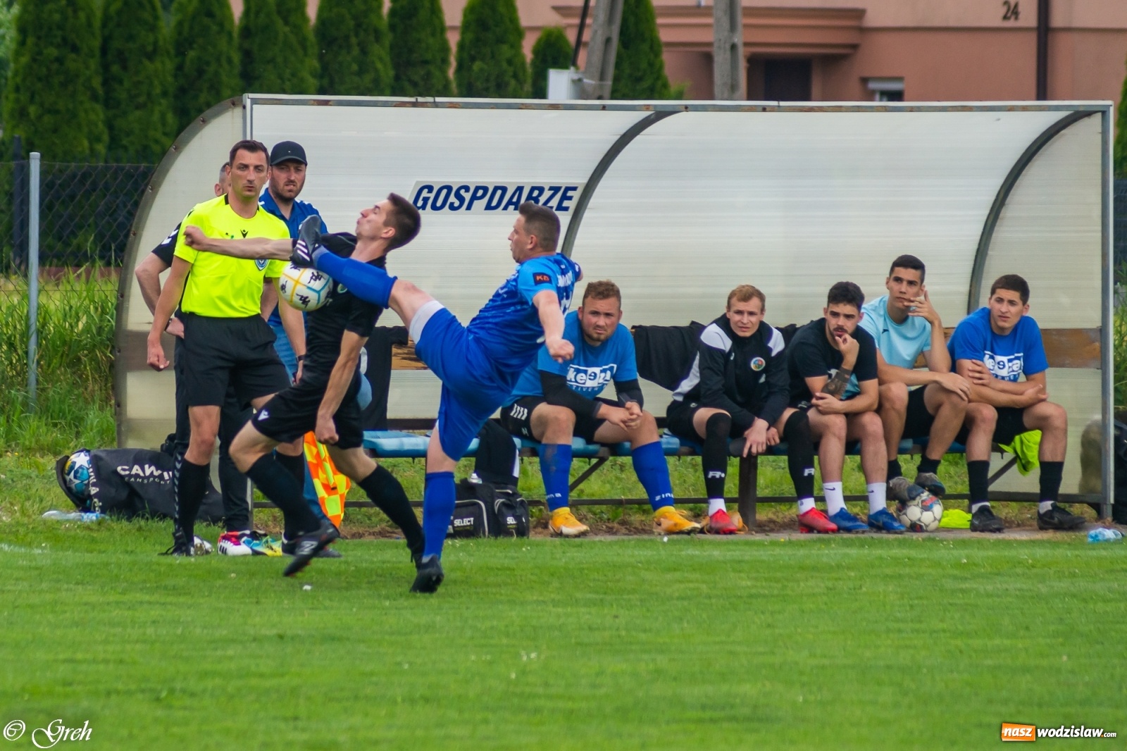 Zdjęcie w galerii na portalu naszwodzislaw.com: O mistrzostwie zdecyduje ostatnia kolejka. Państwo Kubikowie z podziękowaniami [FOTO] wiadomości z regionu