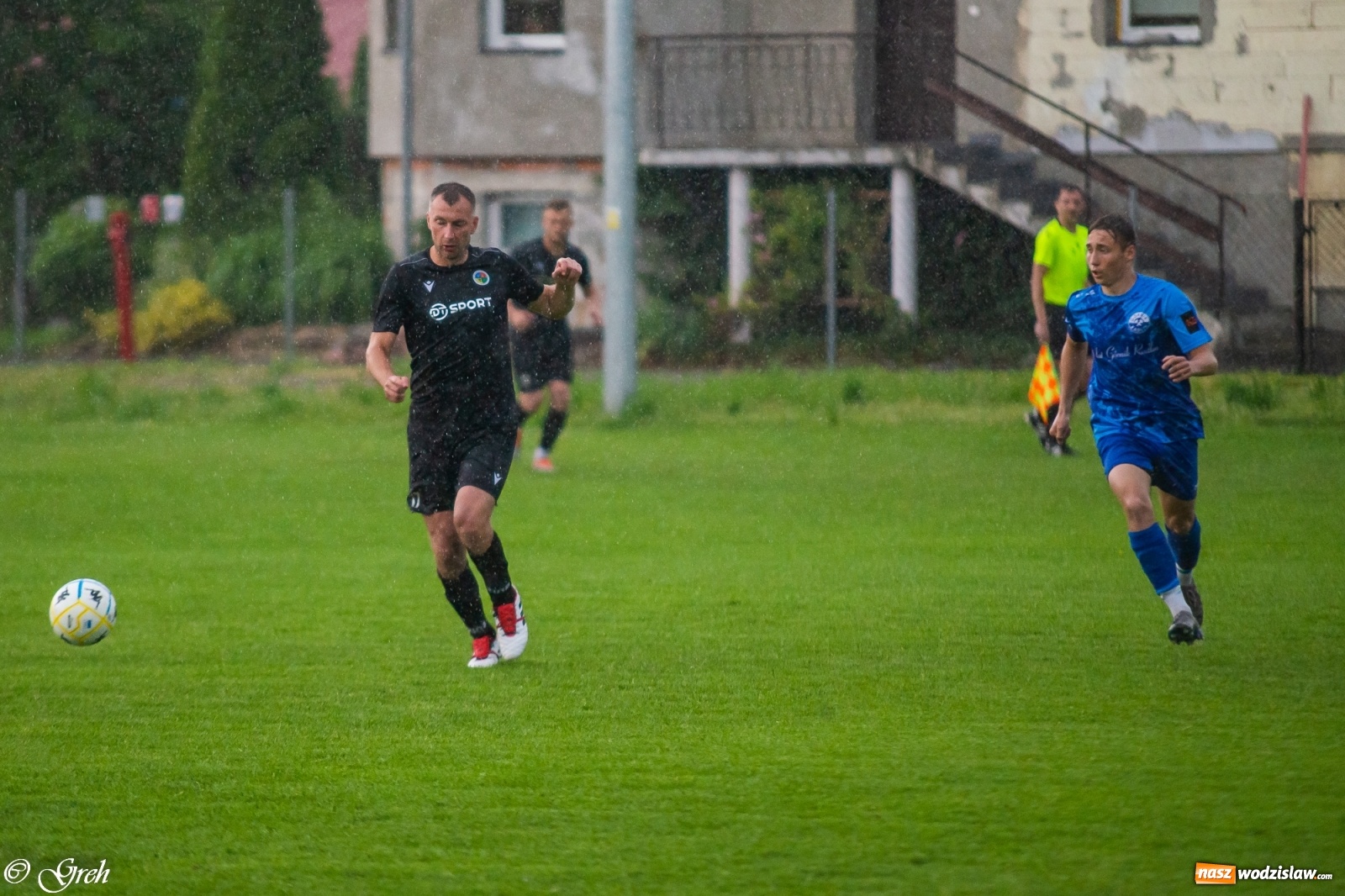 Zdjęcie w galerii na portalu naszwodzislaw.com: O mistrzostwie zdecyduje ostatnia kolejka. Państwo Kubikowie z podziękowaniami [FOTO] wiadomości z regionu