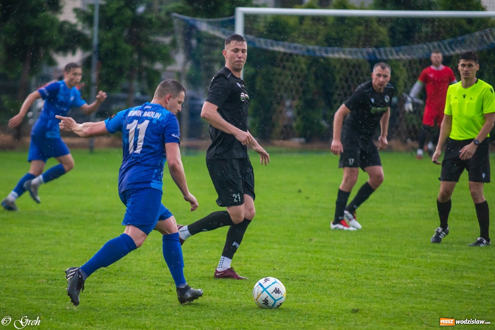 Zdjęcie w galerii na portalu naszwodzislaw.com: O mistrzostwie zdecyduje ostatnia kolejka. Państwo Kubikowie z podziękowaniami [FOTO] wiadomości z regionu