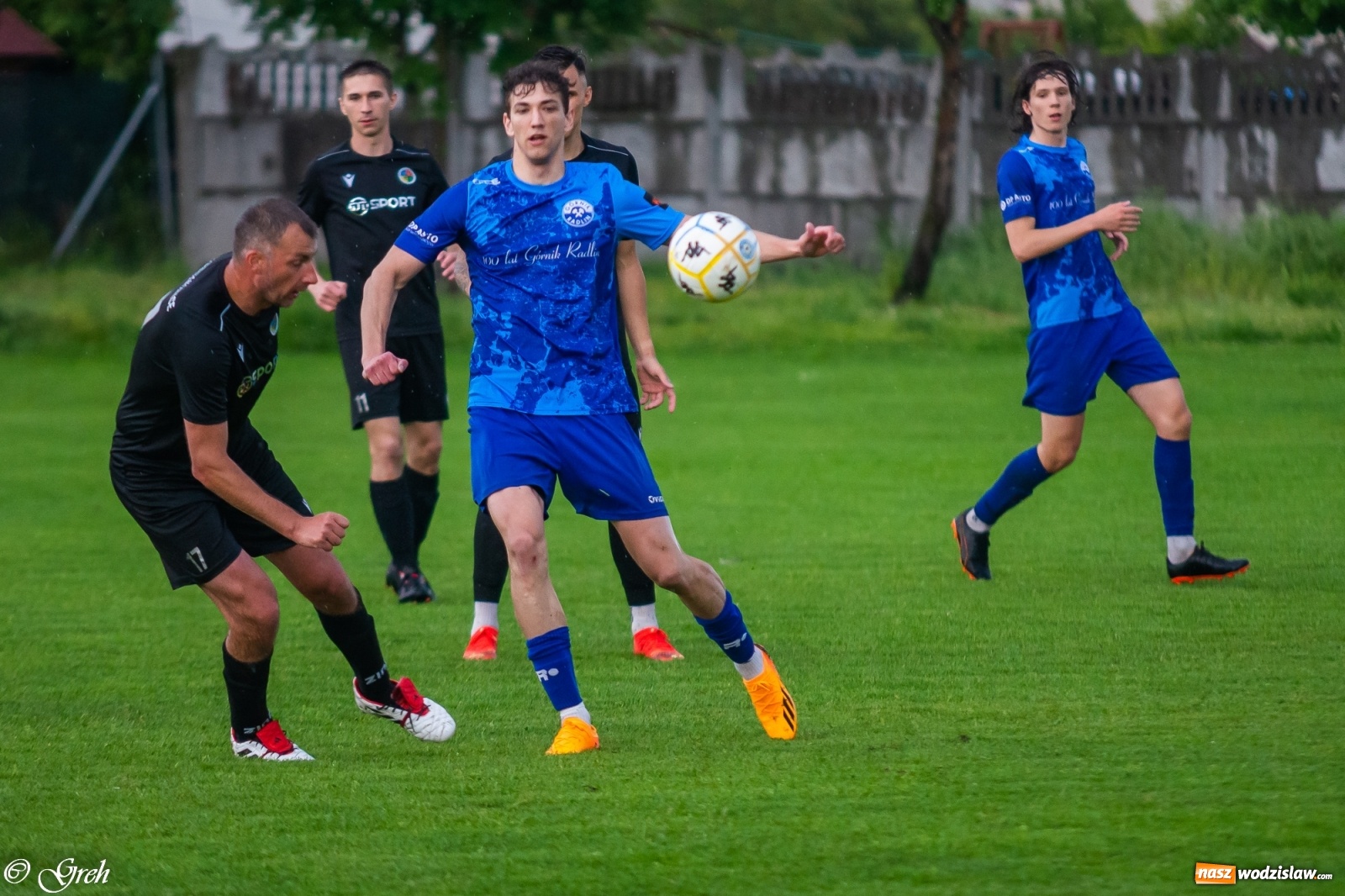 Zdjęcie w galerii na portalu naszwodzislaw.com: O mistrzostwie zdecyduje ostatnia kolejka. Państwo Kubikowie z podziękowaniami [FOTO] wiadomości z regionu