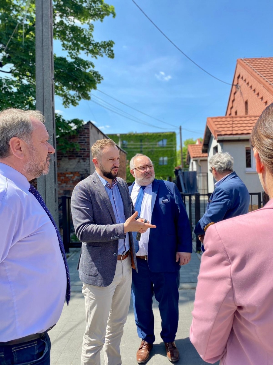 Zdjęcie w galerii na portalu naszwodzislaw.com: Rydułtowy termomodernizują budynki komunalne. Pozyskały już na to ponad 6,5 mln zł wiadomości z regionu