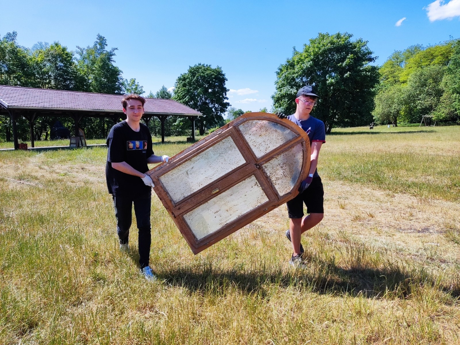 Zdjęcie w galerii na portalu naszwodzislaw.com: Studenci architektury kolejny raz na warsztatach ArchitEKO w Juhowie wiadomości z regionu