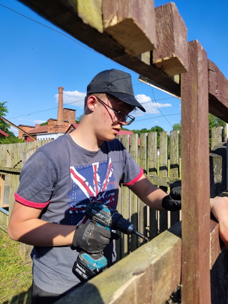 Zdjęcie w galerii na portalu naszwodzislaw.com: Studenci architektury kolejny raz na warsztatach ArchitEKO w Juhowie wiadomości z regionu