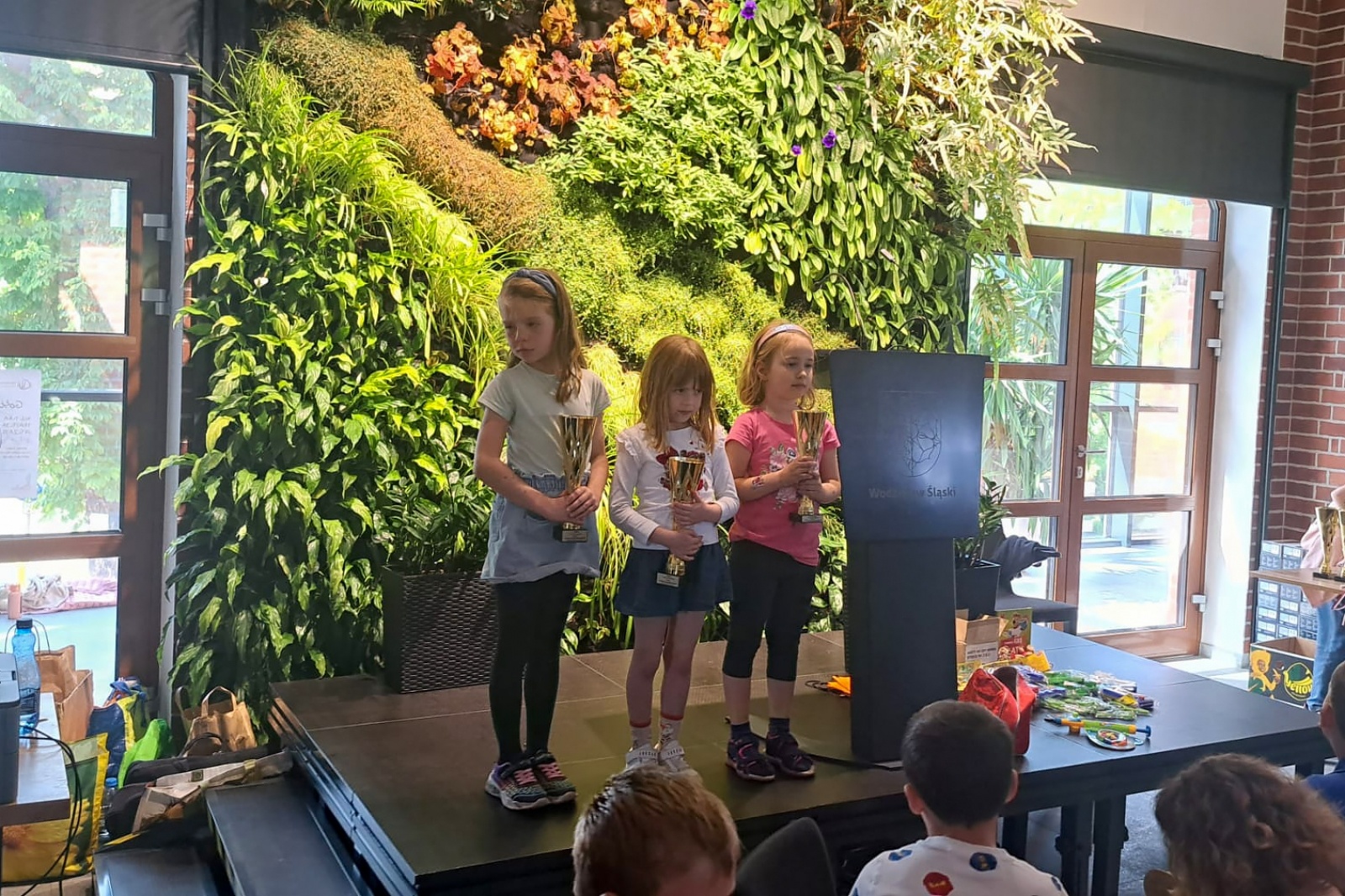 Zdjęcie w galerii na portalu naszwodzislaw.com: Wyjątkowy Dzień Dziecka z szachami wiadomości z regionu