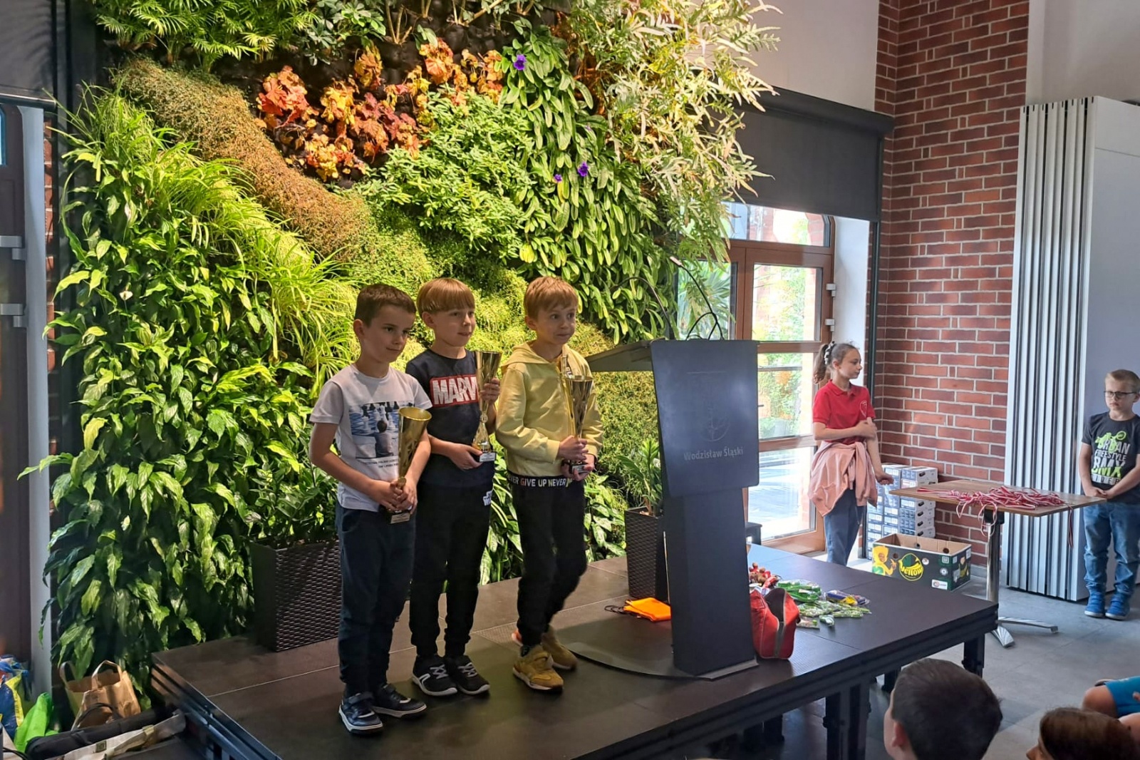 Zdjęcie w galerii na portalu naszwodzislaw.com: Wyjątkowy Dzień Dziecka z szachami wiadomości z regionu