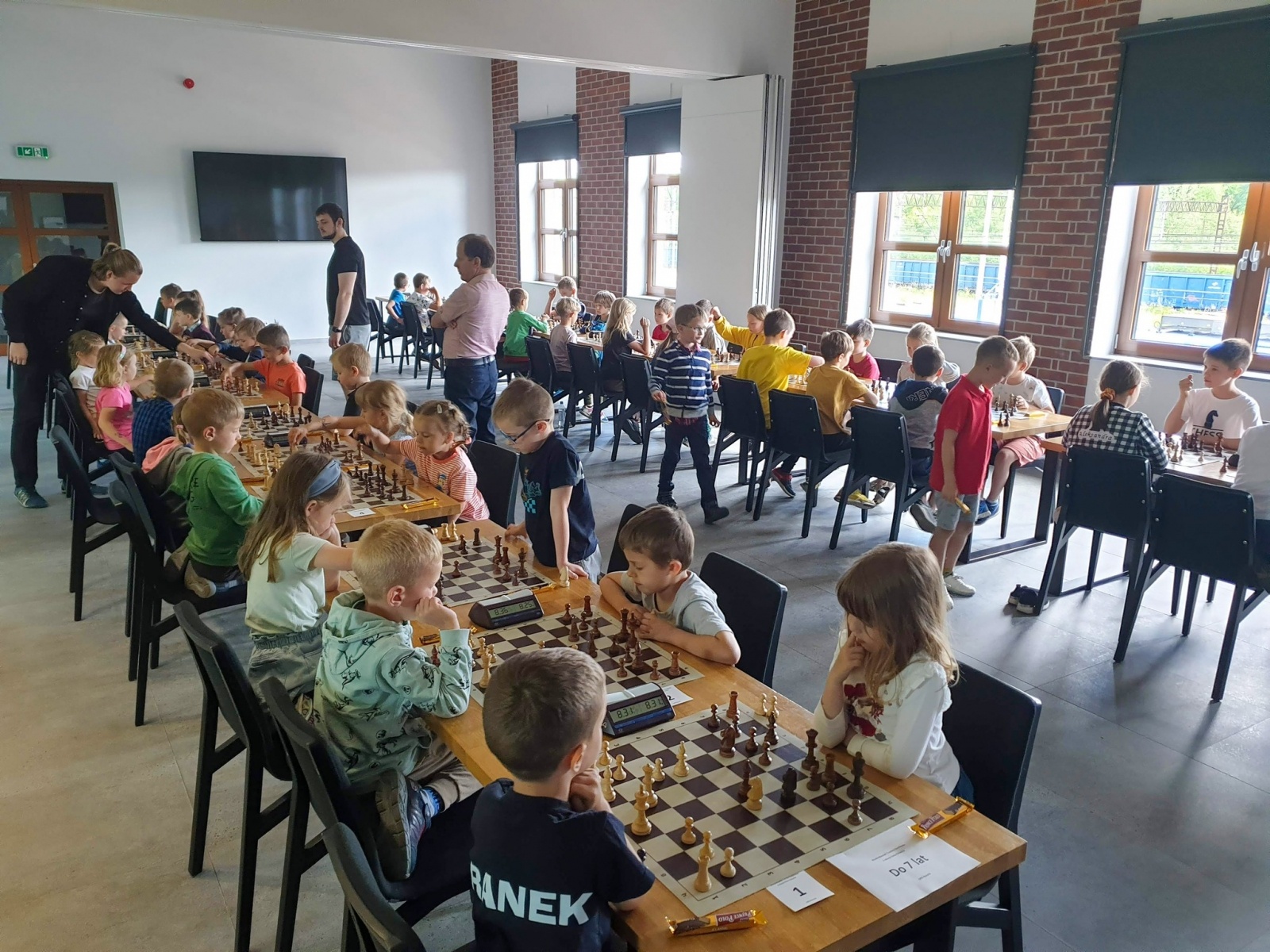 Zdjęcie w galerii na portalu naszwodzislaw.com: Wyjątkowy Dzień Dziecka z szachami wiadomości z regionu