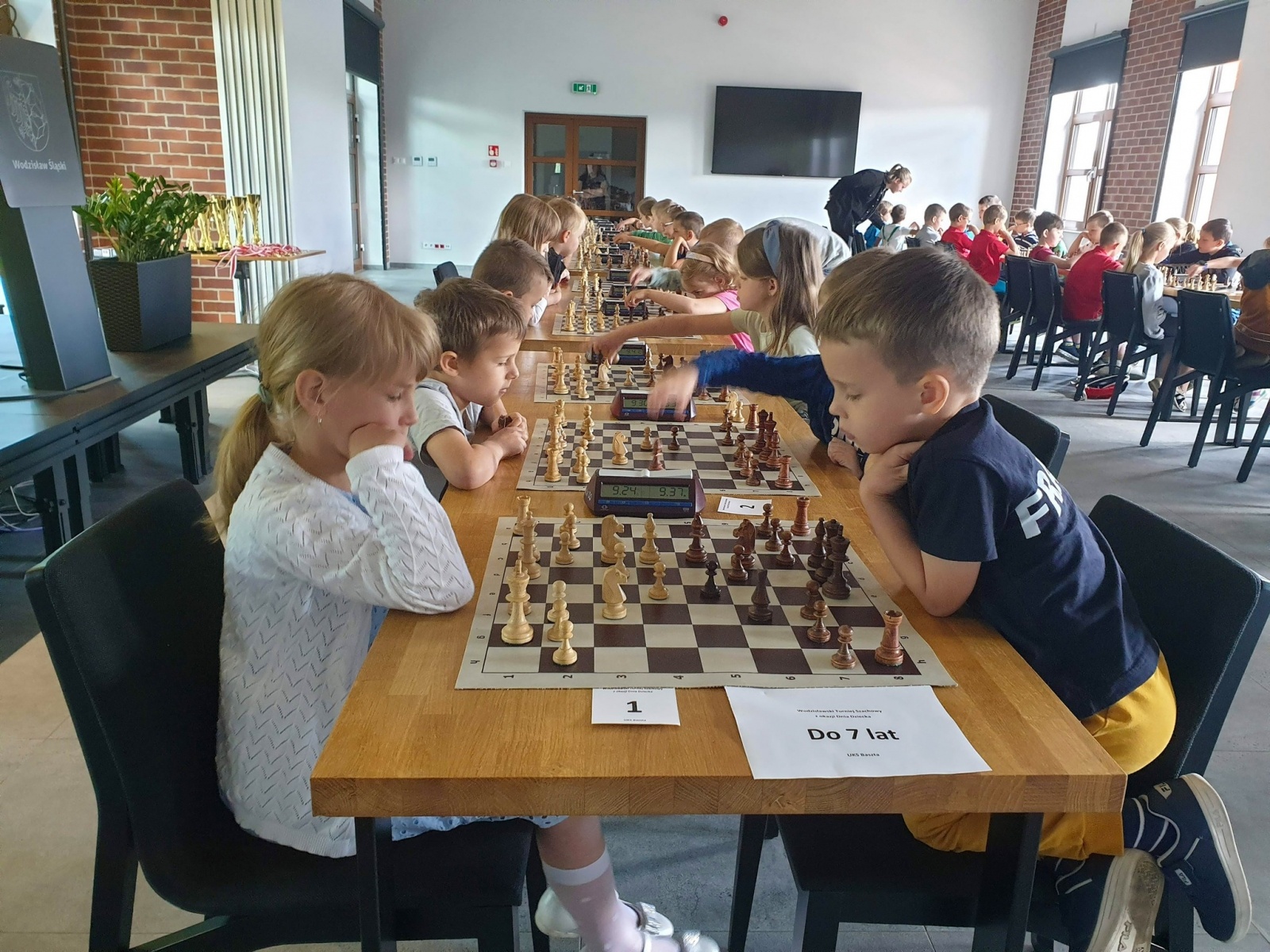 Zdjęcie w galerii na portalu naszwodzislaw.com: Wyjątkowy Dzień Dziecka z szachami wiadomości z regionu