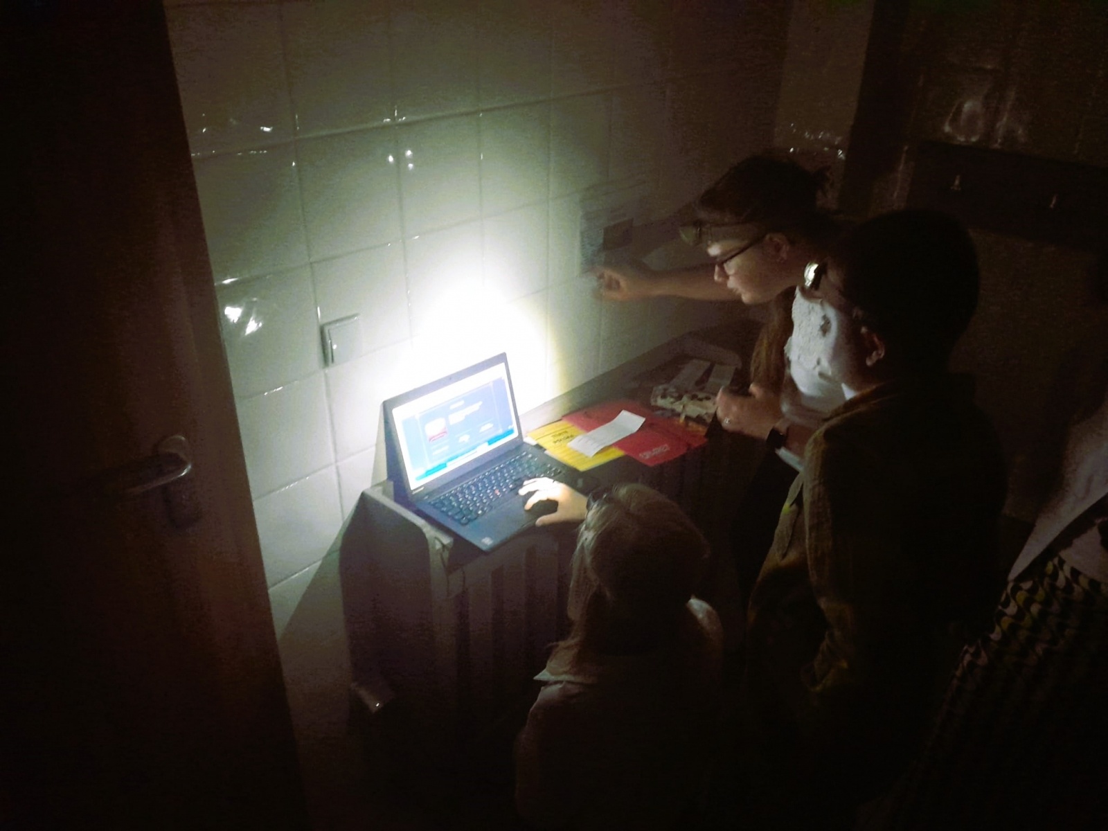 Zdjęcie w galerii na portalu naszwodzislaw.com: Uczennice z Godowa najlepsze w turnieju wiedzy o życiu i twórczości Franciszka Pieczki wiadomości z regionu