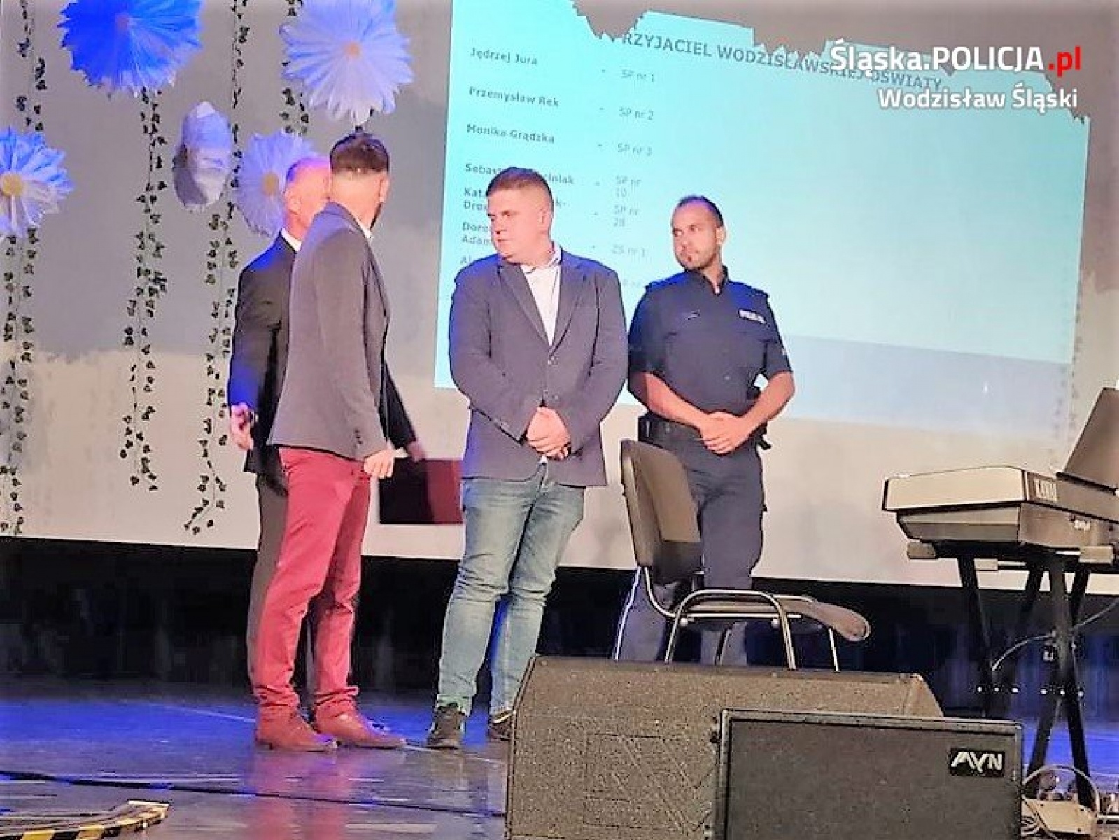 Zdjęcie w galerii na portalu naszwodzislaw.com: Wyróżnienie dla dzielnicowego wiadomości z regionu