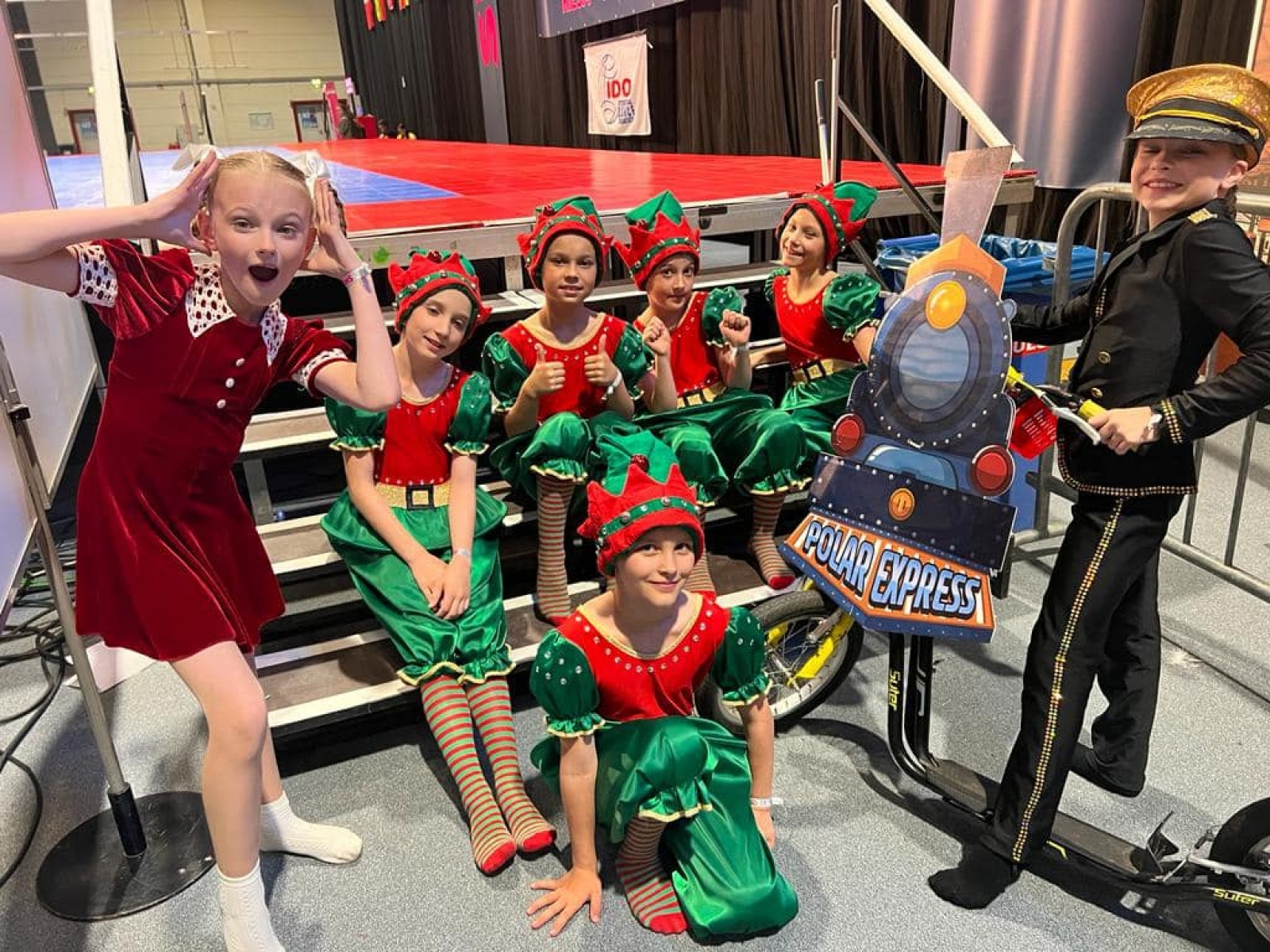 Zdjęcie w galerii na portalu naszwodzislaw.com: Miraż wrócił z sukcesami z Mistrzostw Świata IDO w show dance wiadomości z regionu