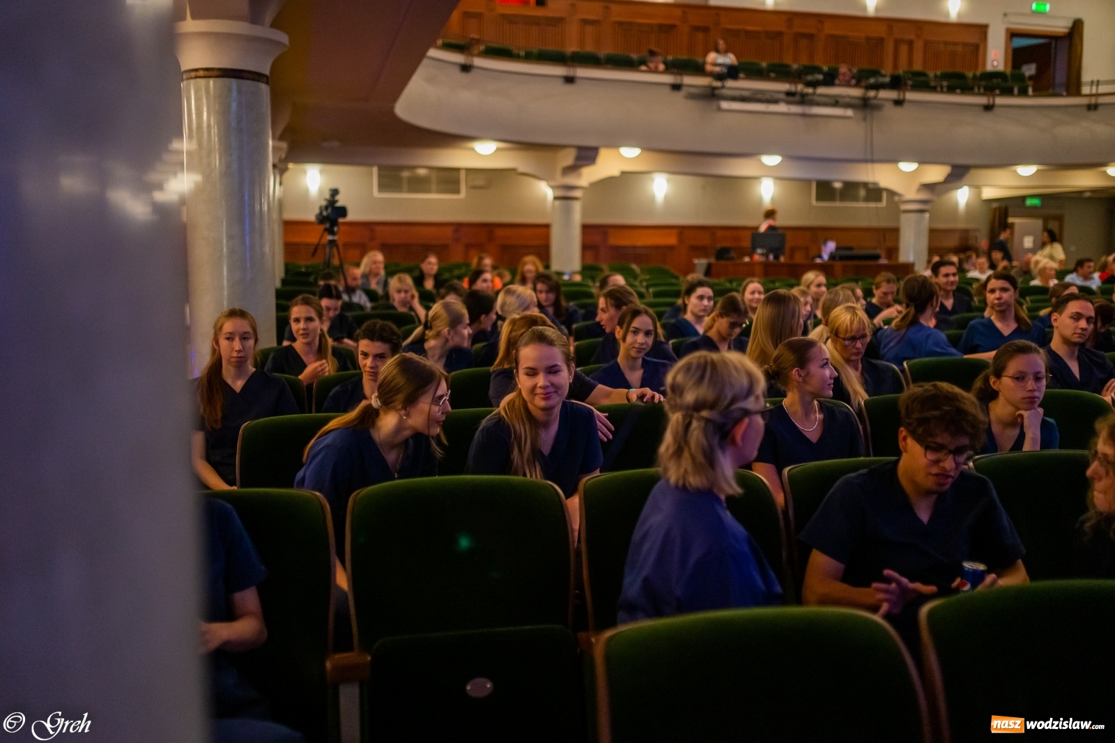 Zdjęcie w galerii na portalu naszwodzislaw.com: By zostać pielęgniarką trzeba kochać ludzi. Uroczystość czepkowania studentów ANS w Raciborzu [FOTO i WIDEO] wiadomości z regionu
