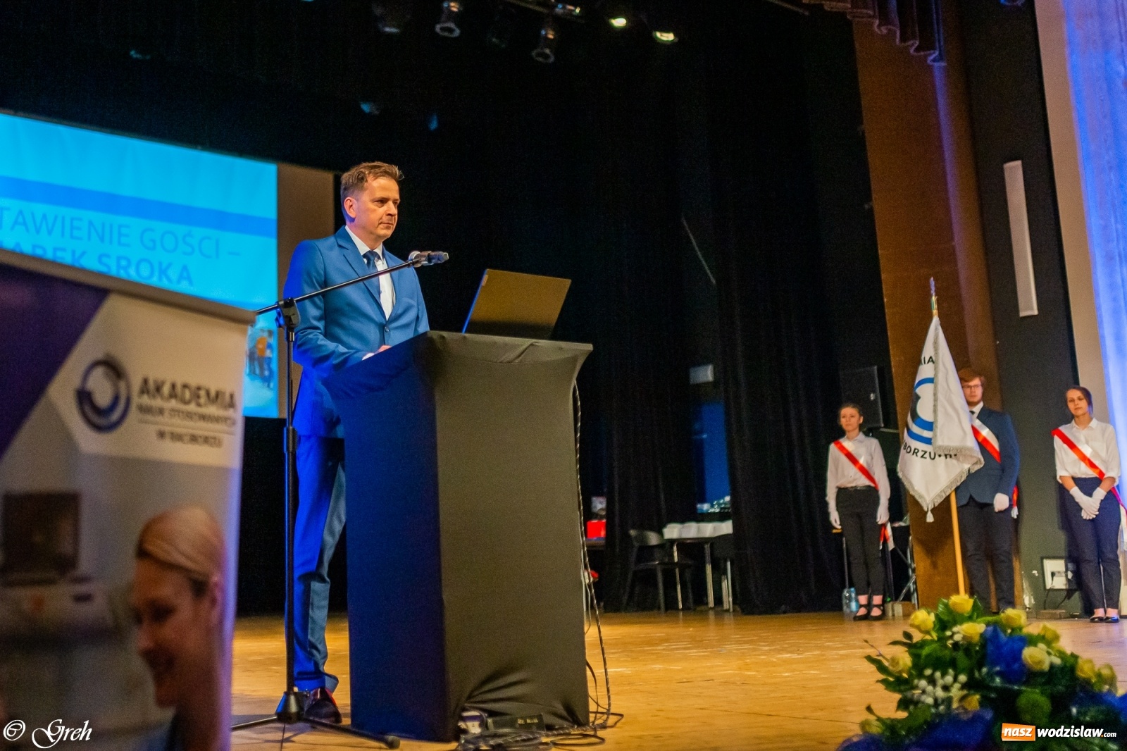 Zdjęcie w galerii na portalu naszwodzislaw.com: By zostać pielęgniarką trzeba kochać ludzi. Uroczystość czepkowania studentów ANS w Raciborzu [FOTO i WIDEO] wiadomości z regionu