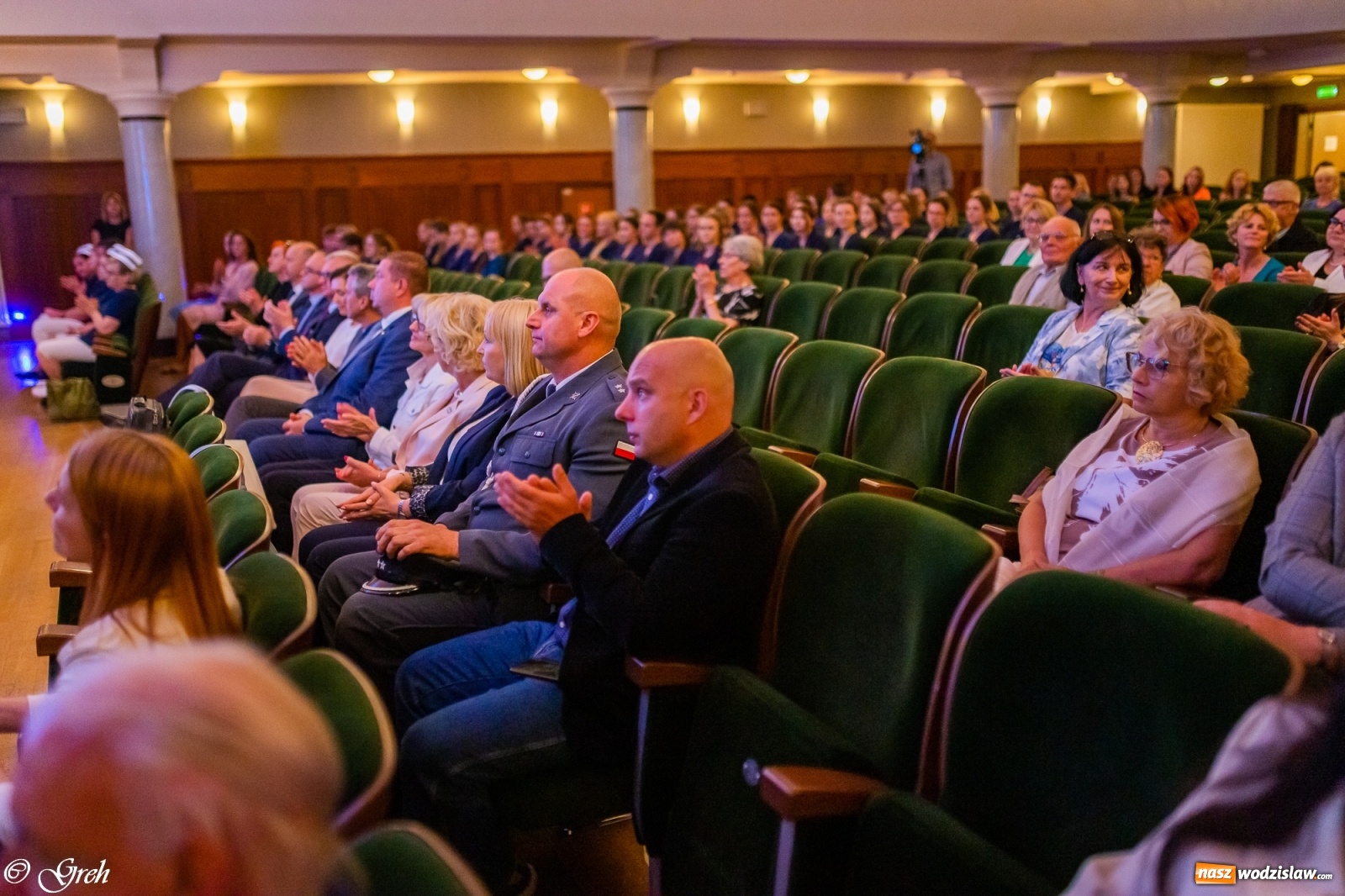 Zdjęcie w galerii na portalu naszwodzislaw.com: By zostać pielęgniarką trzeba kochać ludzi. Uroczystość czepkowania studentów ANS w Raciborzu [FOTO i WIDEO] wiadomości z regionu