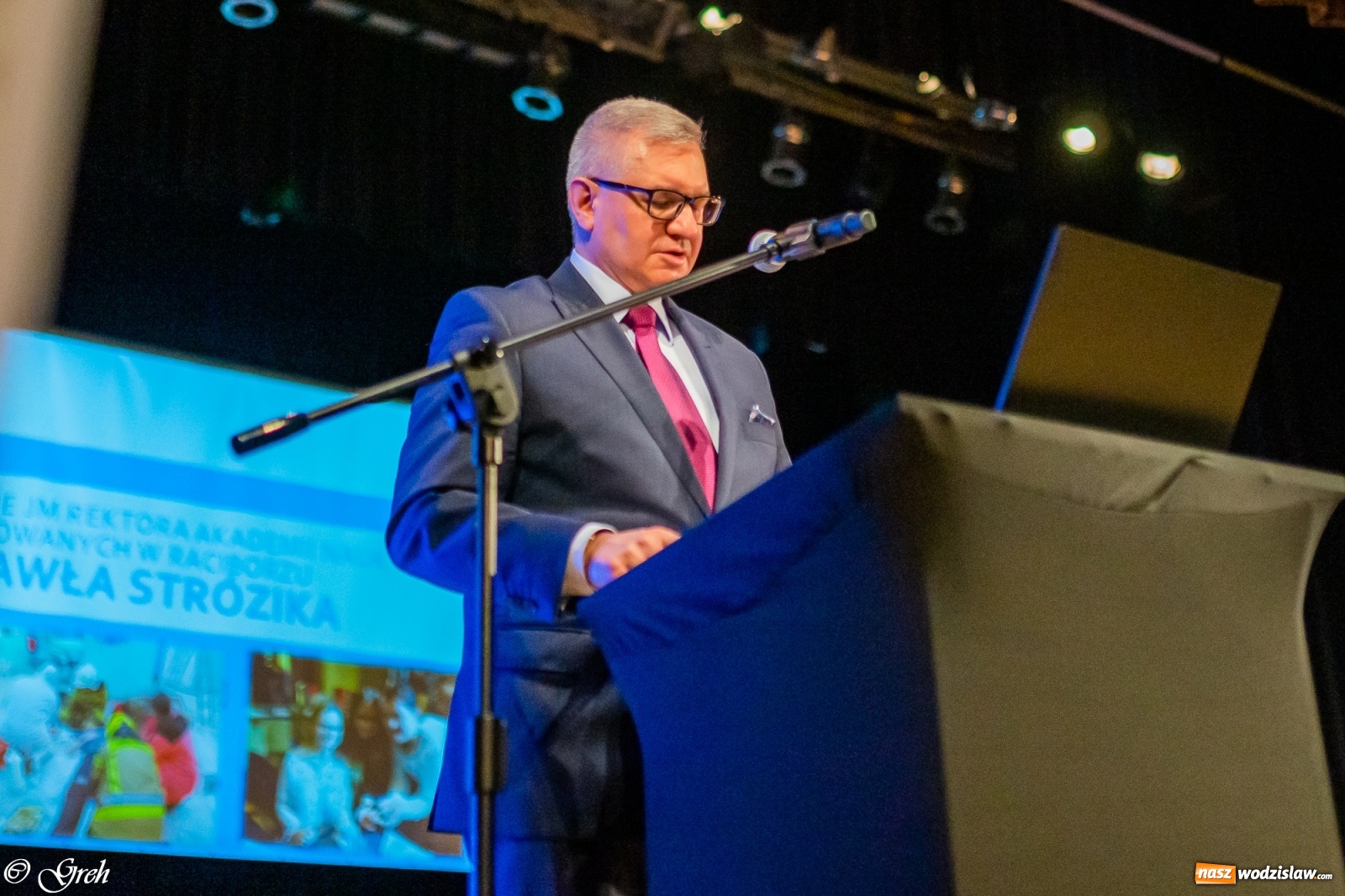 Zdjęcie w galerii na portalu naszwodzislaw.com: By zostać pielęgniarką trzeba kochać ludzi. Uroczystość czepkowania studentów ANS w Raciborzu [FOTO i WIDEO] wiadomości z regionu