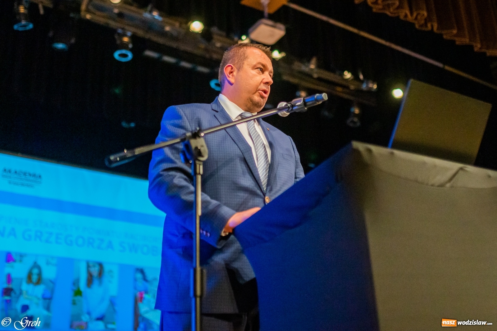 Zdjęcie w galerii na portalu naszwodzislaw.com: By zostać pielęgniarką trzeba kochać ludzi. Uroczystość czepkowania studentów ANS w Raciborzu [FOTO i WIDEO] wiadomości z regionu