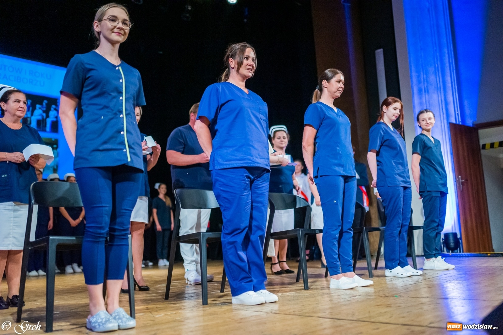 Zdjęcie w galerii na portalu naszwodzislaw.com: By zostać pielęgniarką trzeba kochać ludzi. Uroczystość czepkowania studentów ANS w Raciborzu [FOTO i WIDEO] wiadomości z regionu