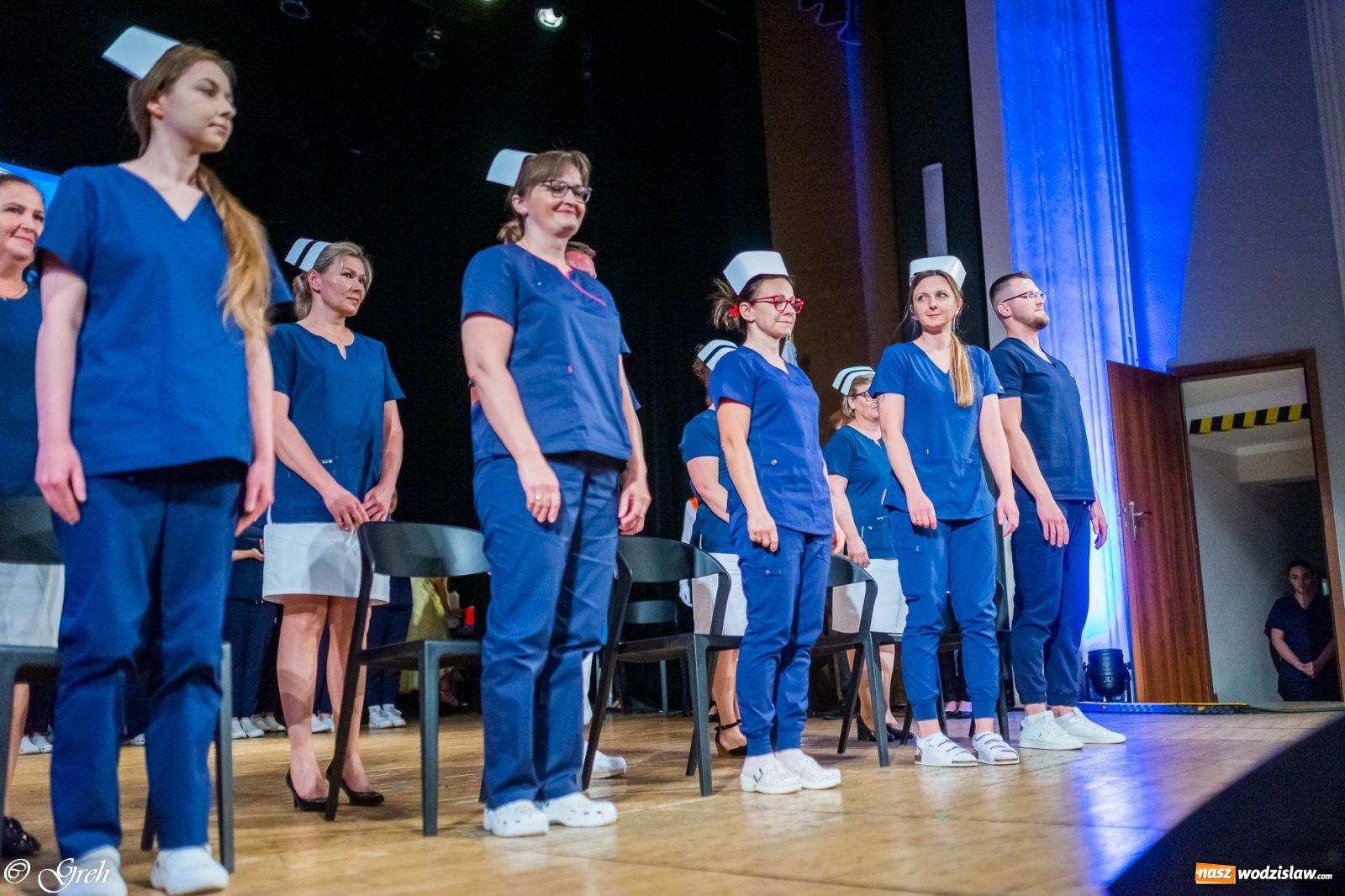 Zdjęcie w galerii na portalu naszwodzislaw.com: By zostać pielęgniarką trzeba kochać ludzi. Uroczystość czepkowania studentów ANS w Raciborzu [FOTO i WIDEO] wiadomości z regionu