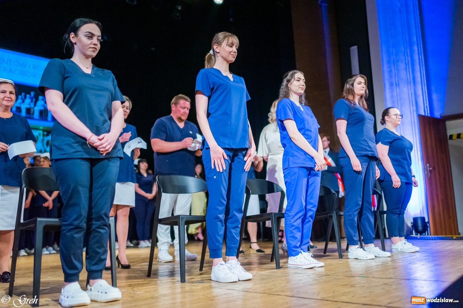 Zdjęcie w galerii na portalu naszwodzislaw.com: By zostać pielęgniarką trzeba kochać ludzi. Uroczystość czepkowania studentów ANS w Raciborzu [FOTO i WIDEO] wiadomości z regionu