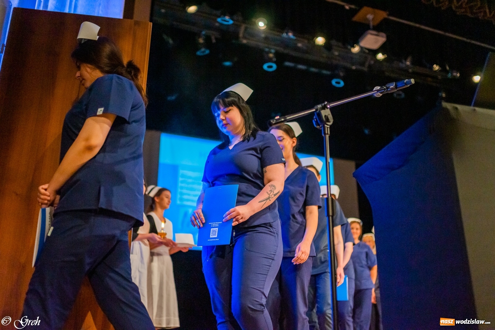 Zdjęcie w galerii na portalu naszwodzislaw.com: By zostać pielęgniarką trzeba kochać ludzi. Uroczystość czepkowania studentów ANS w Raciborzu [FOTO i WIDEO] wiadomości z regionu