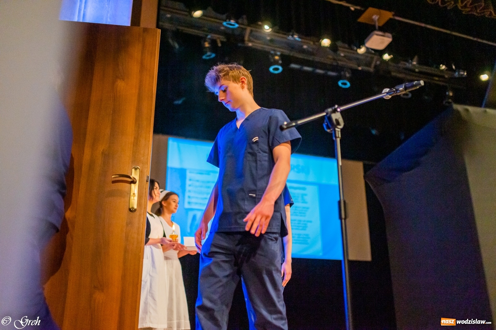 Zdjęcie w galerii na portalu naszwodzislaw.com: By zostać pielęgniarką trzeba kochać ludzi. Uroczystość czepkowania studentów ANS w Raciborzu [FOTO i WIDEO] wiadomości z regionu