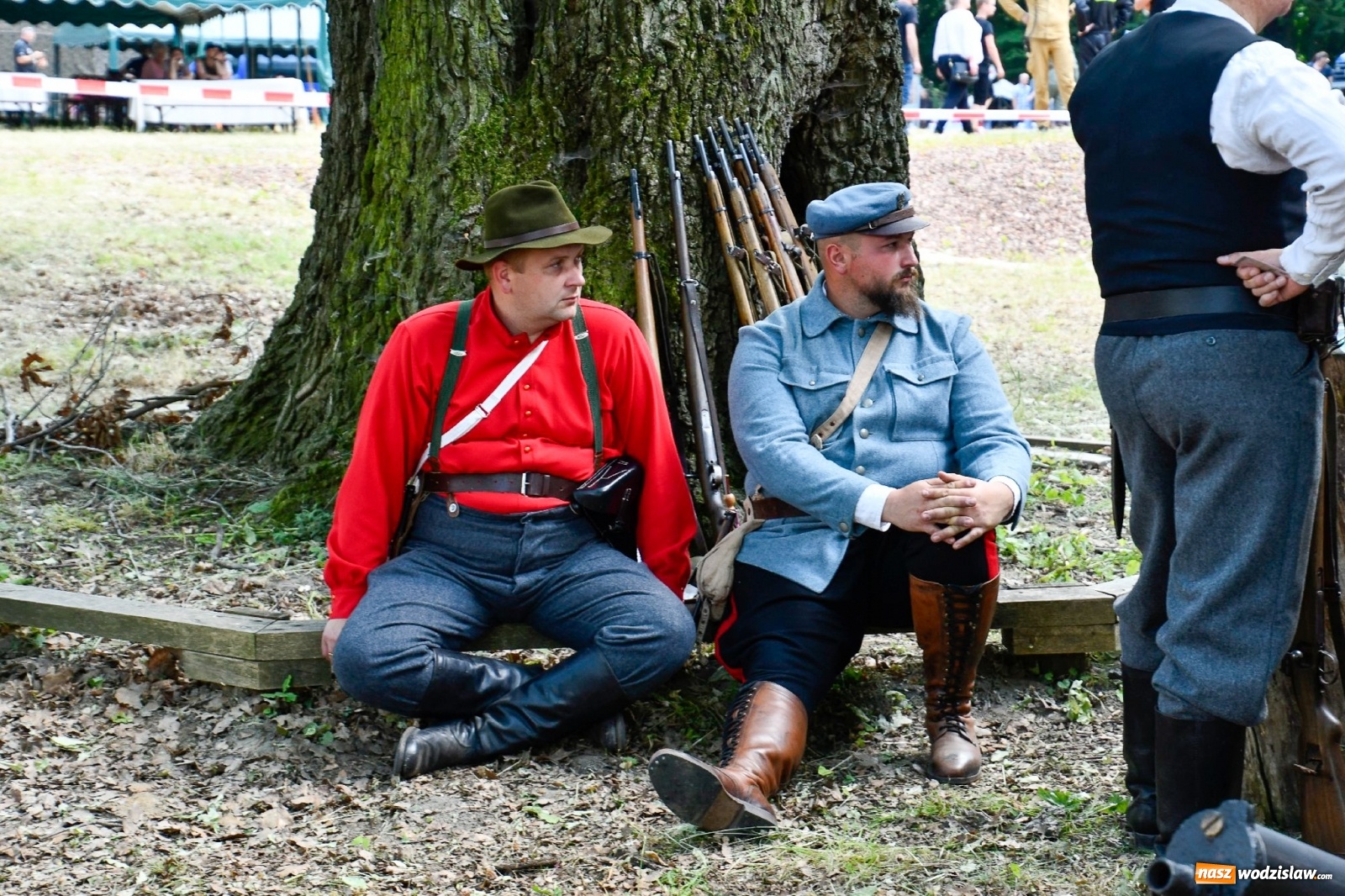 Zdjęcie w galerii na portalu naszwodzislaw.com: Narodowy Dzień Powstań Śląskich. Tysiące ludzi na inscenizacji w Rzuchowie [FOTO i WIDEO] wiadomości z regionu