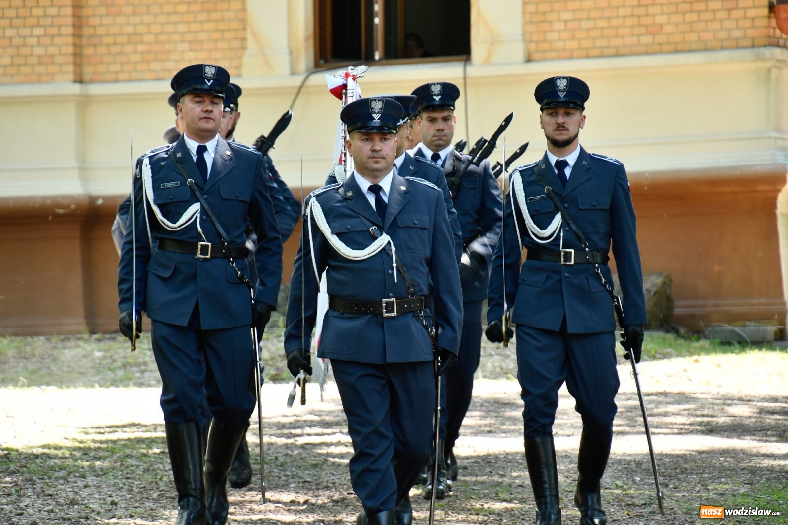 Zdjęcie w galerii na portalu naszwodzislaw.com: Narodowy Dzień Powstań Śląskich. Tysiące ludzi na inscenizacji w Rzuchowie [FOTO i WIDEO] wiadomości z regionu