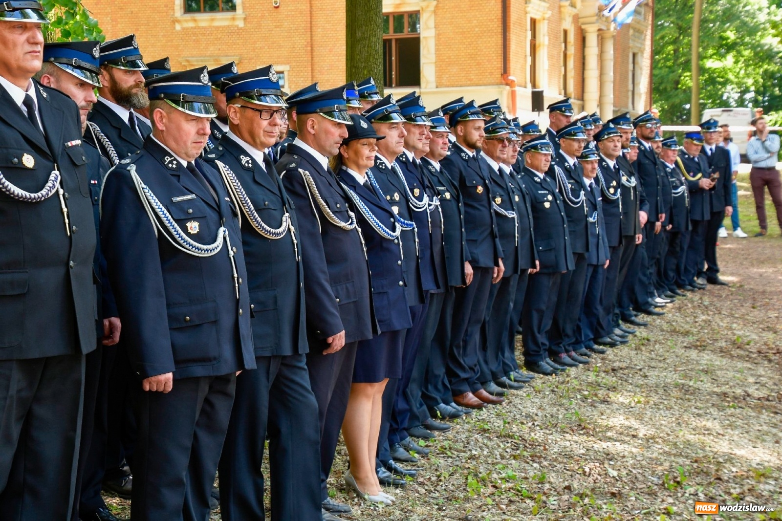 Zdjęcie w galerii na portalu naszwodzislaw.com: Narodowy Dzień Powstań Śląskich. Tysiące ludzi na inscenizacji w Rzuchowie [FOTO i WIDEO] wiadomości z regionu