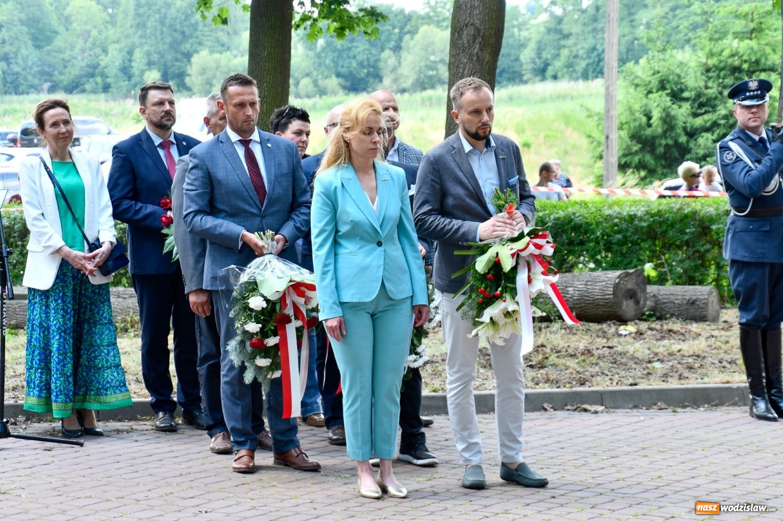 Zdjęcie w galerii na portalu naszwodzislaw.com: Narodowy Dzień Powstań Śląskich. Tysiące ludzi na inscenizacji w Rzuchowie [FOTO i WIDEO] wiadomości z regionu