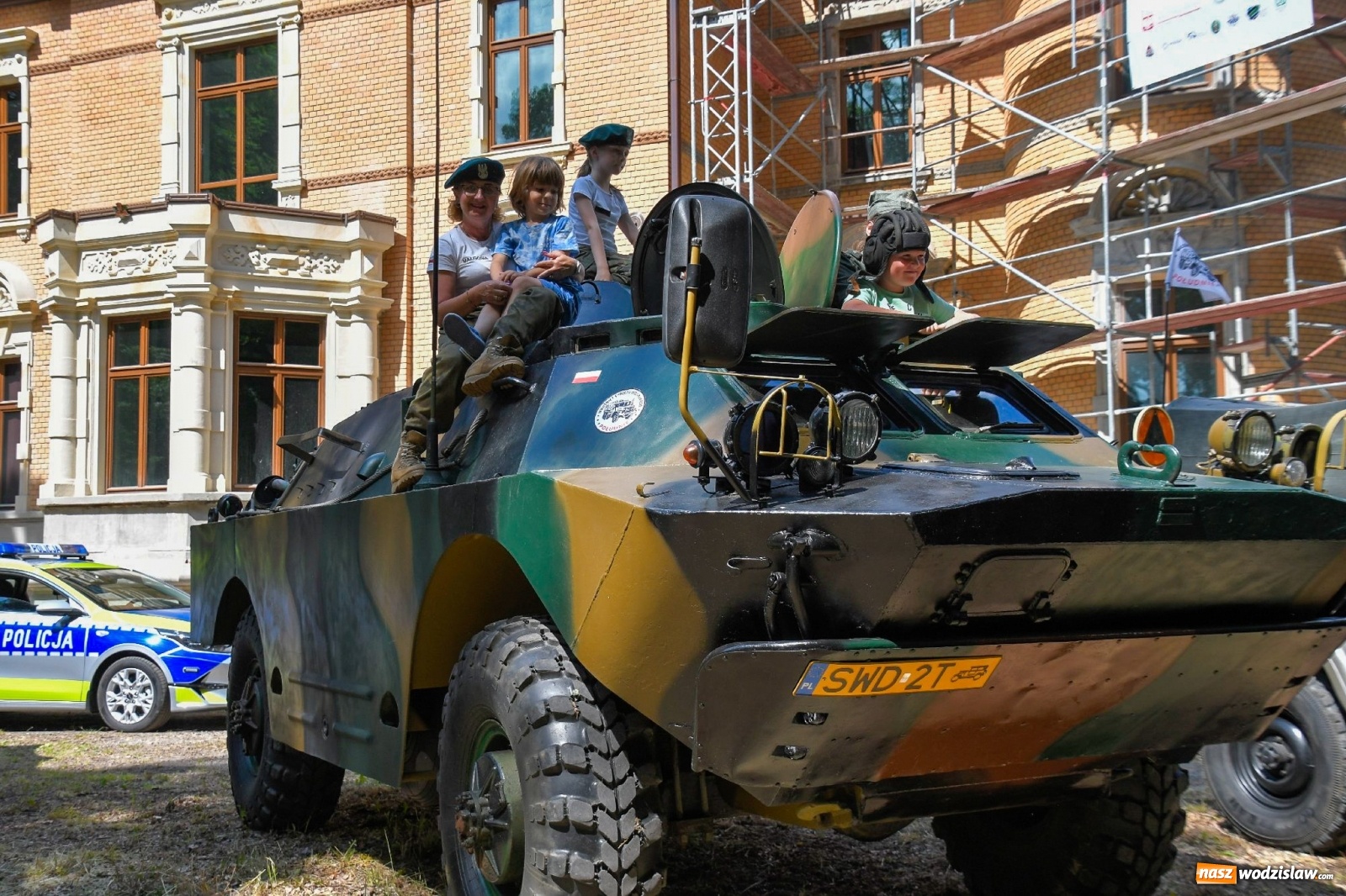 Zdjęcie w galerii na portalu naszwodzislaw.com: Narodowy Dzień Powstań Śląskich. Tysiące ludzi na inscenizacji w Rzuchowie [FOTO i WIDEO] wiadomości z regionu