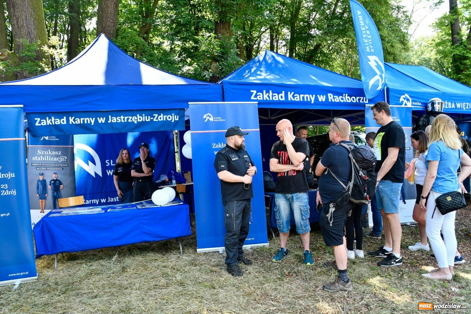 Zdjęcie w galerii na portalu naszwodzislaw.com: Narodowy Dzień Powstań Śląskich. Tysiące ludzi na inscenizacji w Rzuchowie [FOTO i WIDEO] wiadomości z regionu