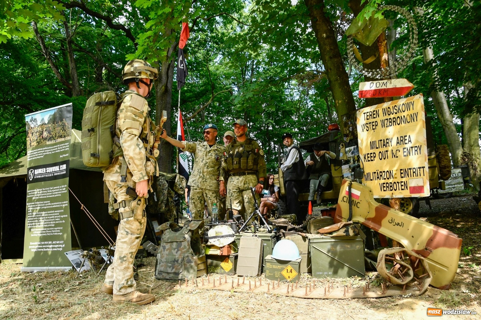 Zdjęcie w galerii na portalu naszwodzislaw.com: Narodowy Dzień Powstań Śląskich. Tysiące ludzi na inscenizacji w Rzuchowie [FOTO i WIDEO] wiadomości z regionu