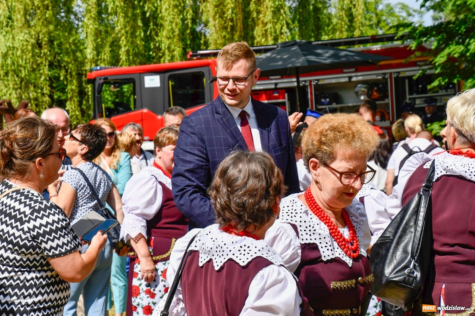 Zdjęcie w galerii na portalu naszwodzislaw.com: Narodowy Dzień Powstań Śląskich. Tysiące ludzi na inscenizacji w Rzuchowie [FOTO i WIDEO] wiadomości z regionu