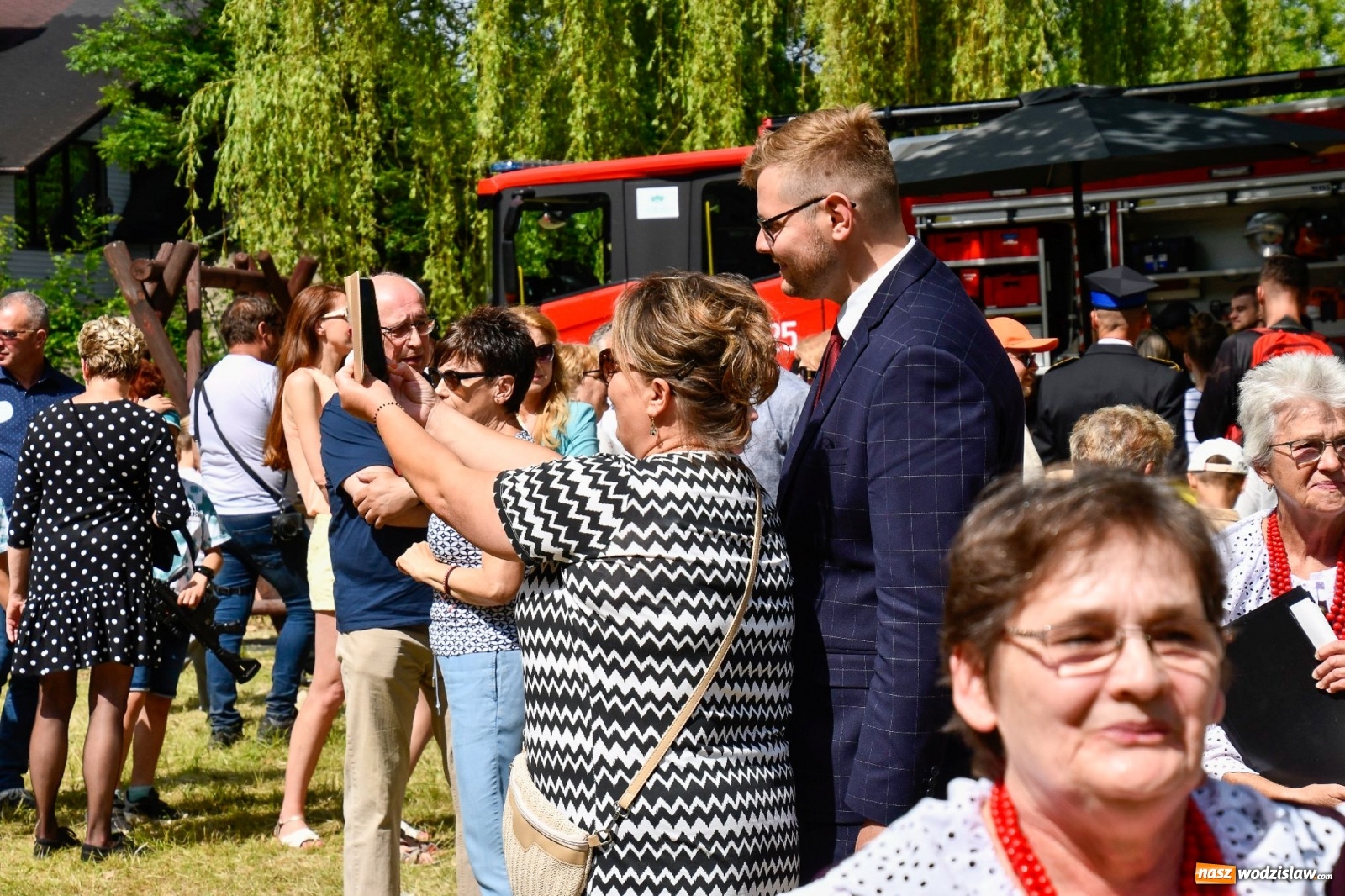 Zdjęcie w galerii na portalu naszwodzislaw.com: Narodowy Dzień Powstań Śląskich. Tysiące ludzi na inscenizacji w Rzuchowie [FOTO i WIDEO] wiadomości z regionu