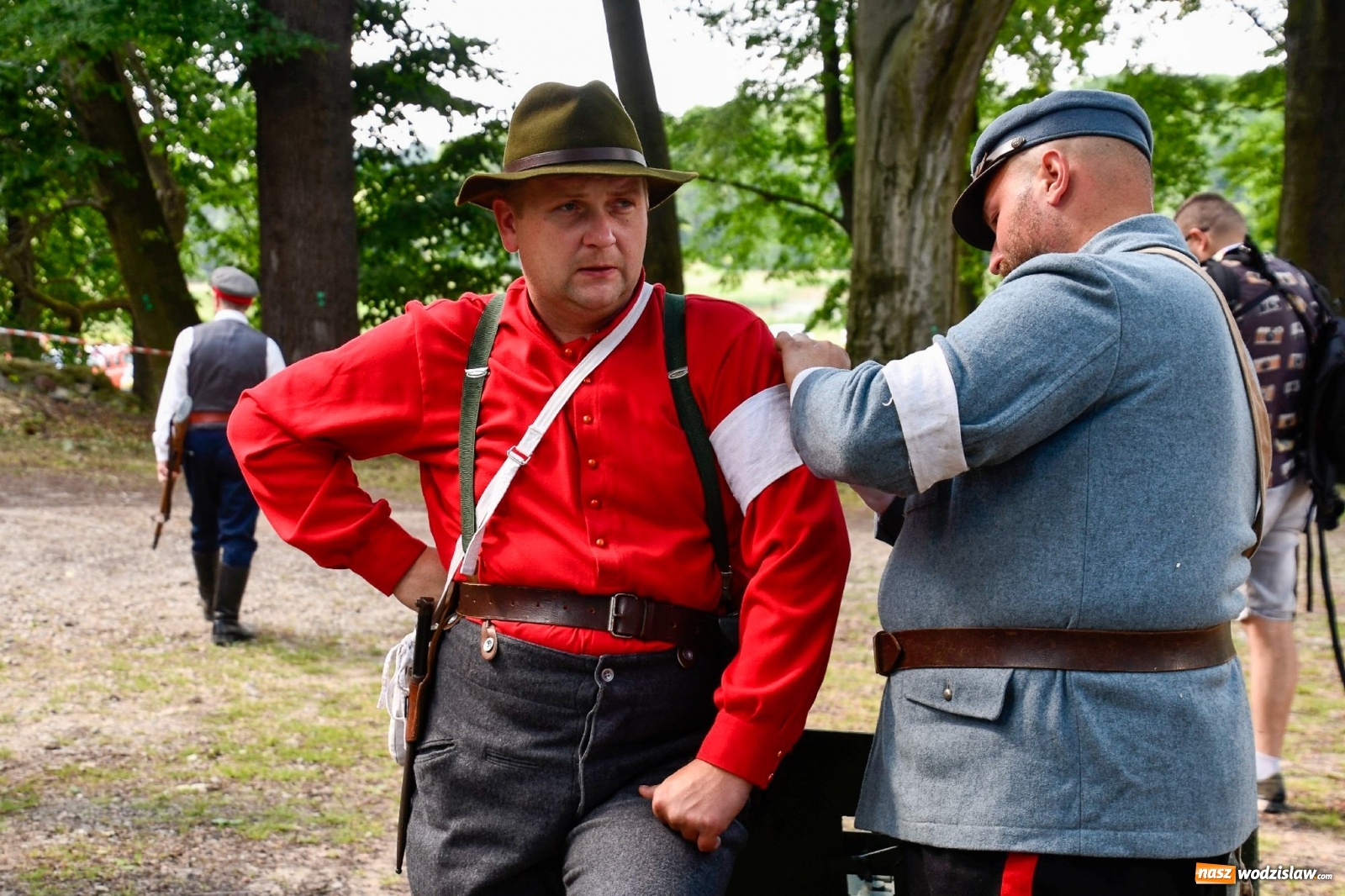 Zdjęcie w galerii na portalu naszwodzislaw.com: Narodowy Dzień Powstań Śląskich. Tysiące ludzi na inscenizacji w Rzuchowie [FOTO i WIDEO] wiadomości z regionu