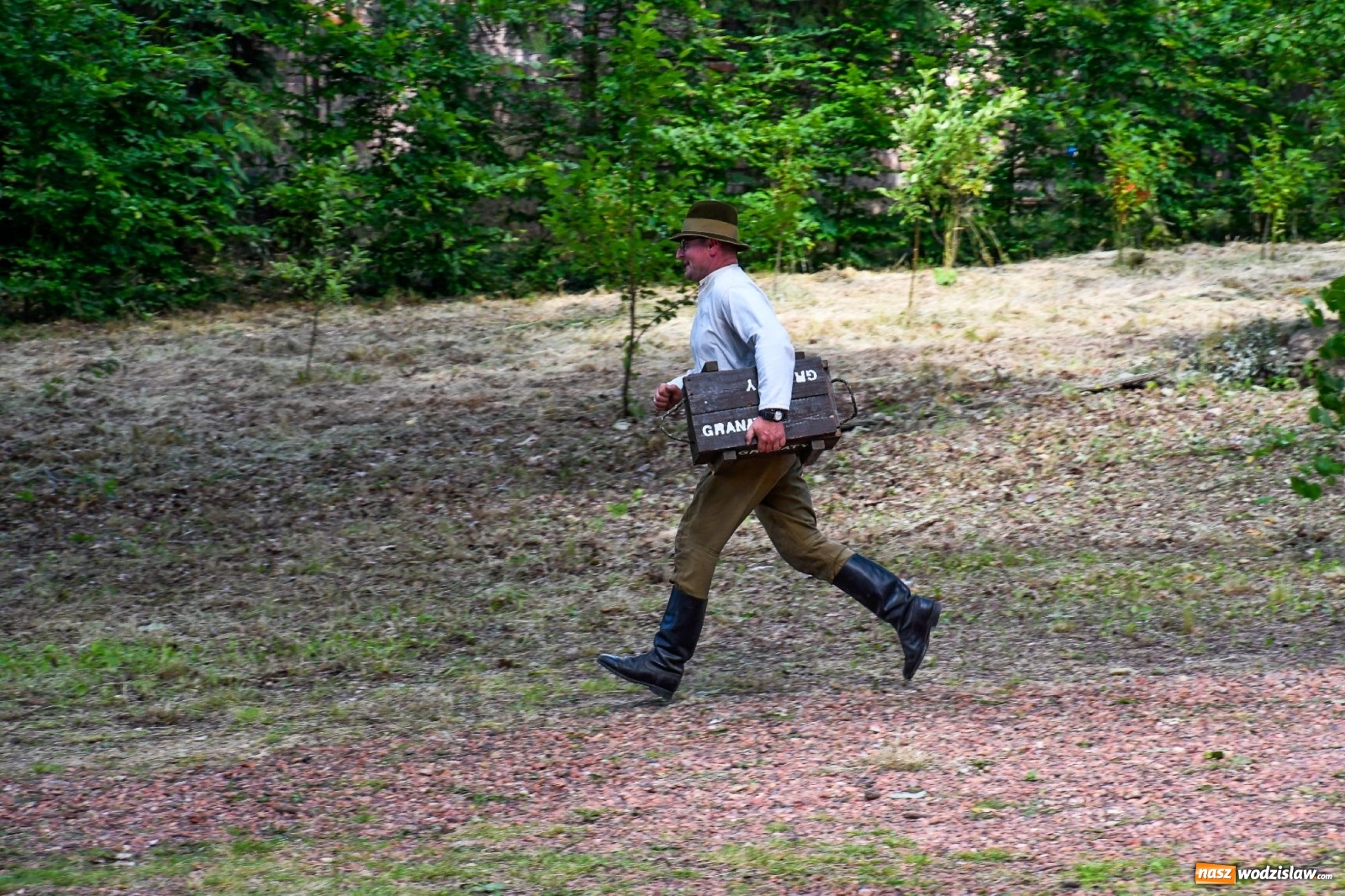 Zdjęcie w galerii na portalu naszwodzislaw.com: Narodowy Dzień Powstań Śląskich. Tysiące ludzi na inscenizacji w Rzuchowie [FOTO i WIDEO] wiadomości z regionu