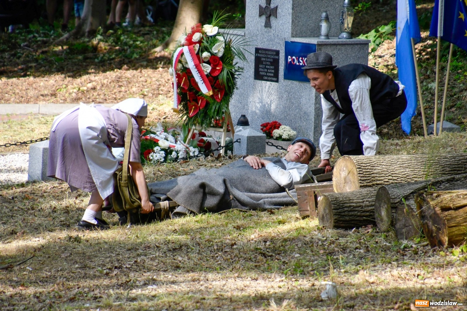 Zdjęcie w galerii na portalu naszwodzislaw.com: Narodowy Dzień Powstań Śląskich. Tysiące ludzi na inscenizacji w Rzuchowie [FOTO i WIDEO] wiadomości z regionu