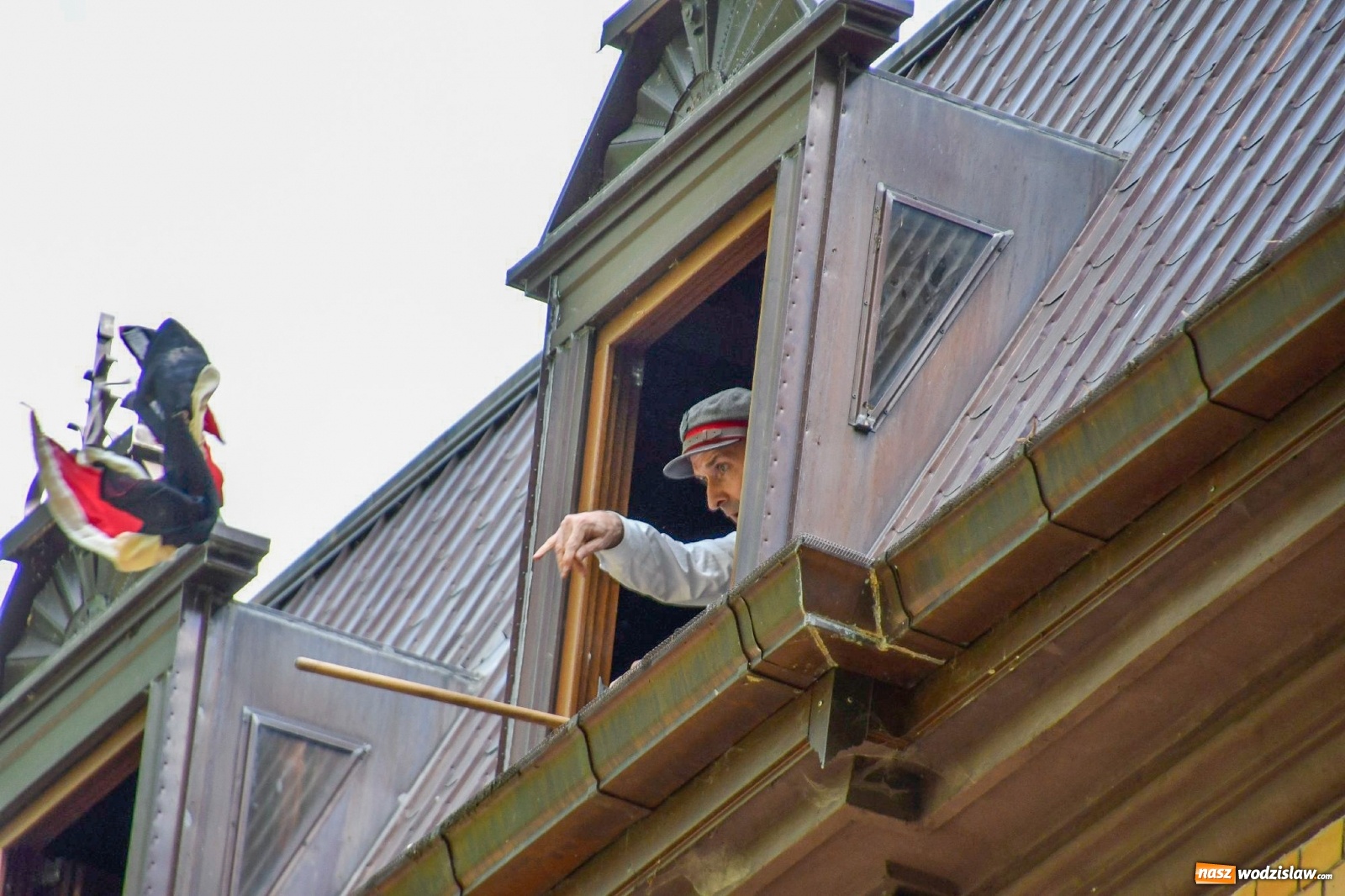 Zdjęcie w galerii na portalu naszwodzislaw.com: Narodowy Dzień Powstań Śląskich. Tysiące ludzi na inscenizacji w Rzuchowie [FOTO i WIDEO] wiadomości z regionu