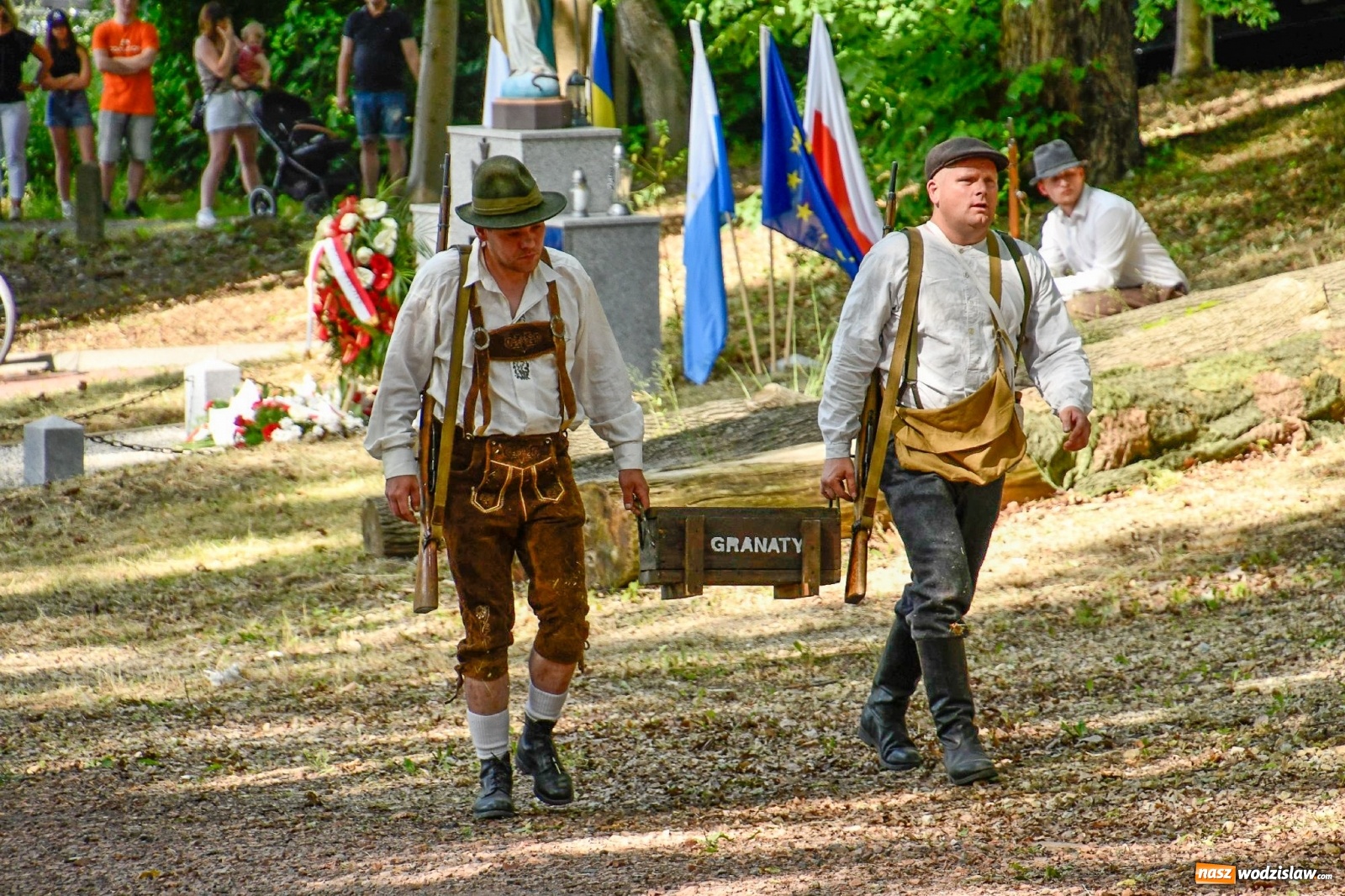 Zdjęcie w galerii na portalu naszwodzislaw.com: Narodowy Dzień Powstań Śląskich. Tysiące ludzi na inscenizacji w Rzuchowie [FOTO i WIDEO] wiadomości z regionu
