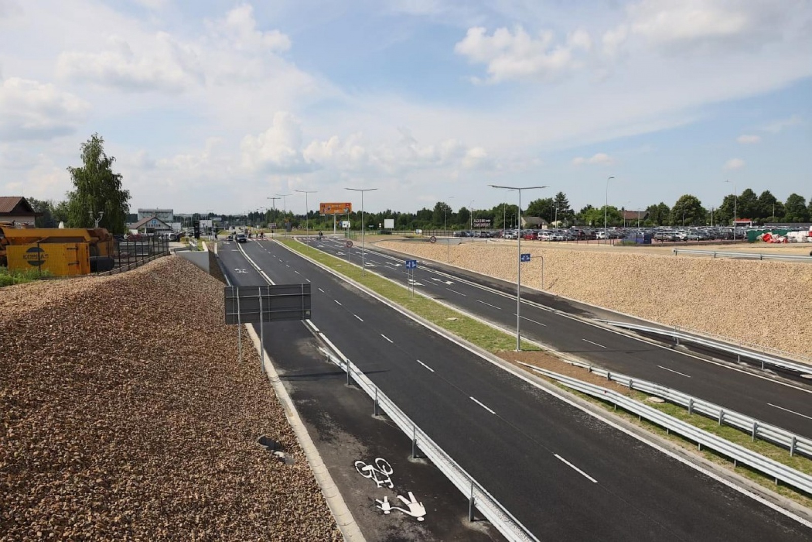 Zdjęcie w galerii na portalu naszwodzislaw.com: Lepszy dojazd na lotnisko w Katowicach wiadomości z regionu