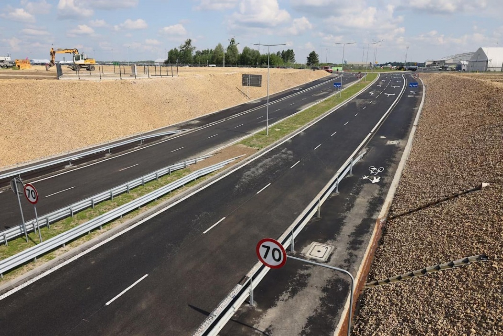 Zdjęcie w galerii na portalu naszwodzislaw.com: Lepszy dojazd na lotnisko w Katowicach wiadomości z regionu