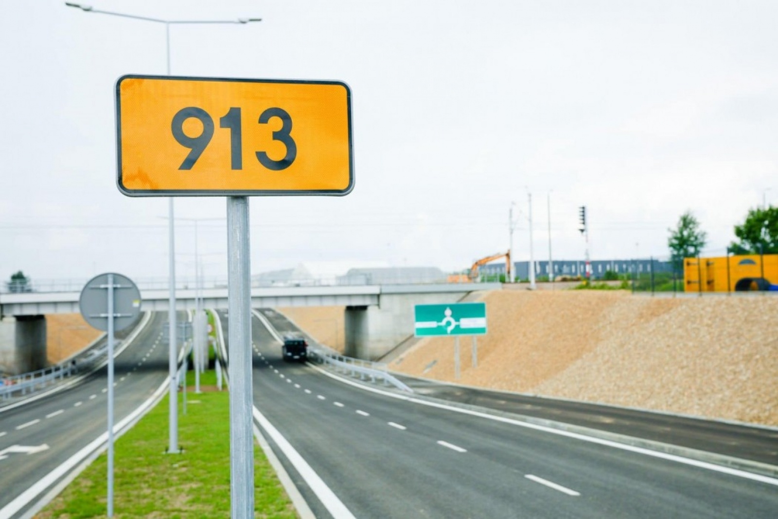 Zdjęcie w galerii na portalu naszwodzislaw.com: Lepszy dojazd na lotnisko w Katowicach wiadomości z regionu