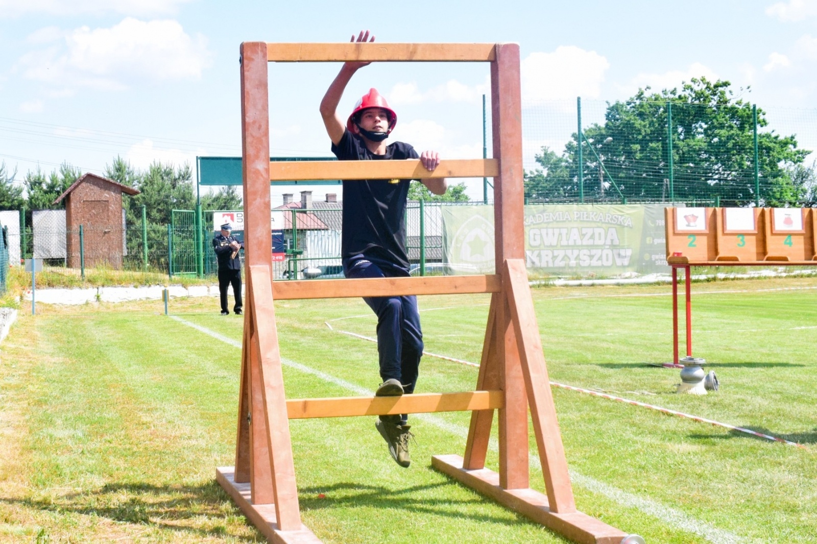 Zdjęcie w galerii na portalu naszwodzislaw.com: OSP Skrzyszów i OSP Łaziska najlepsze w gminnych zawodach sportowo-pożarniczych [FOTO] wiadomości z regionu